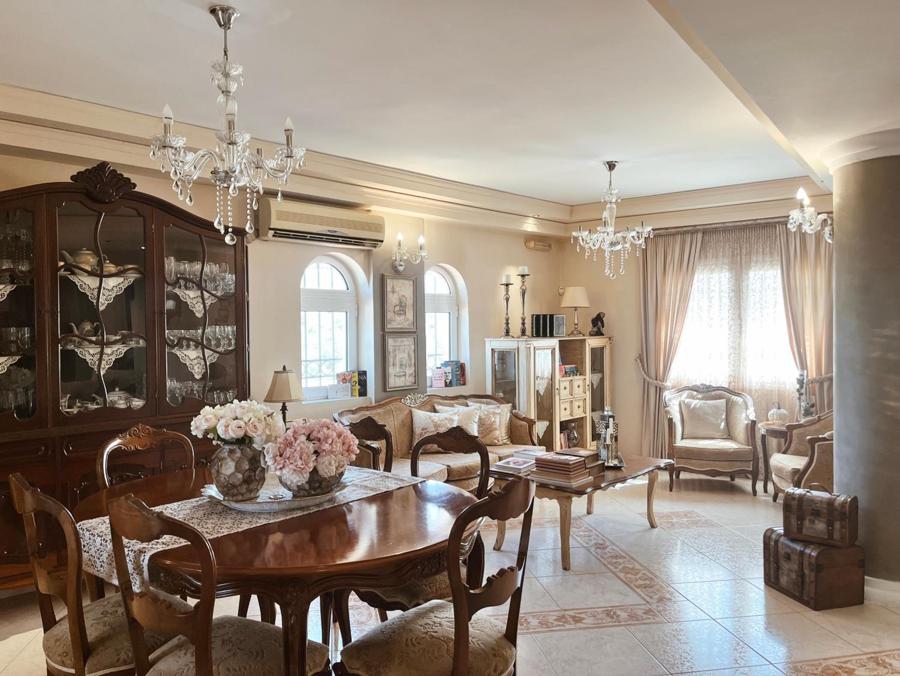 Villa photo 2