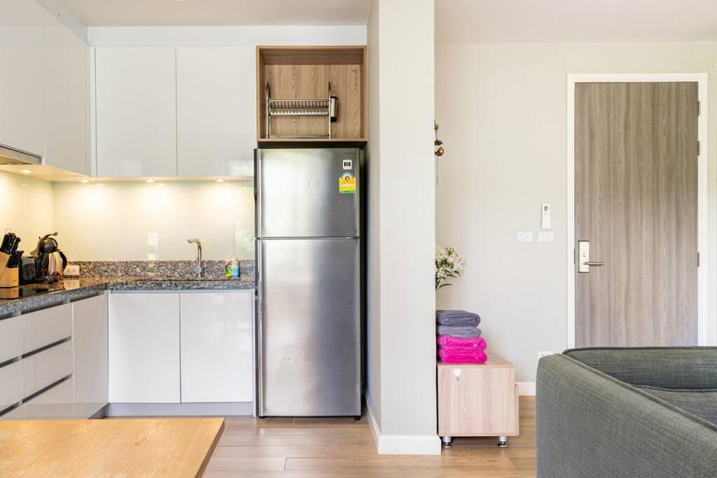 Two-Bedroom Apartment with Pool View photo 3