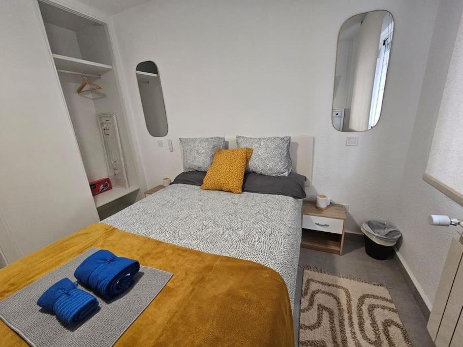Three-Bedroom Apartment photo 2