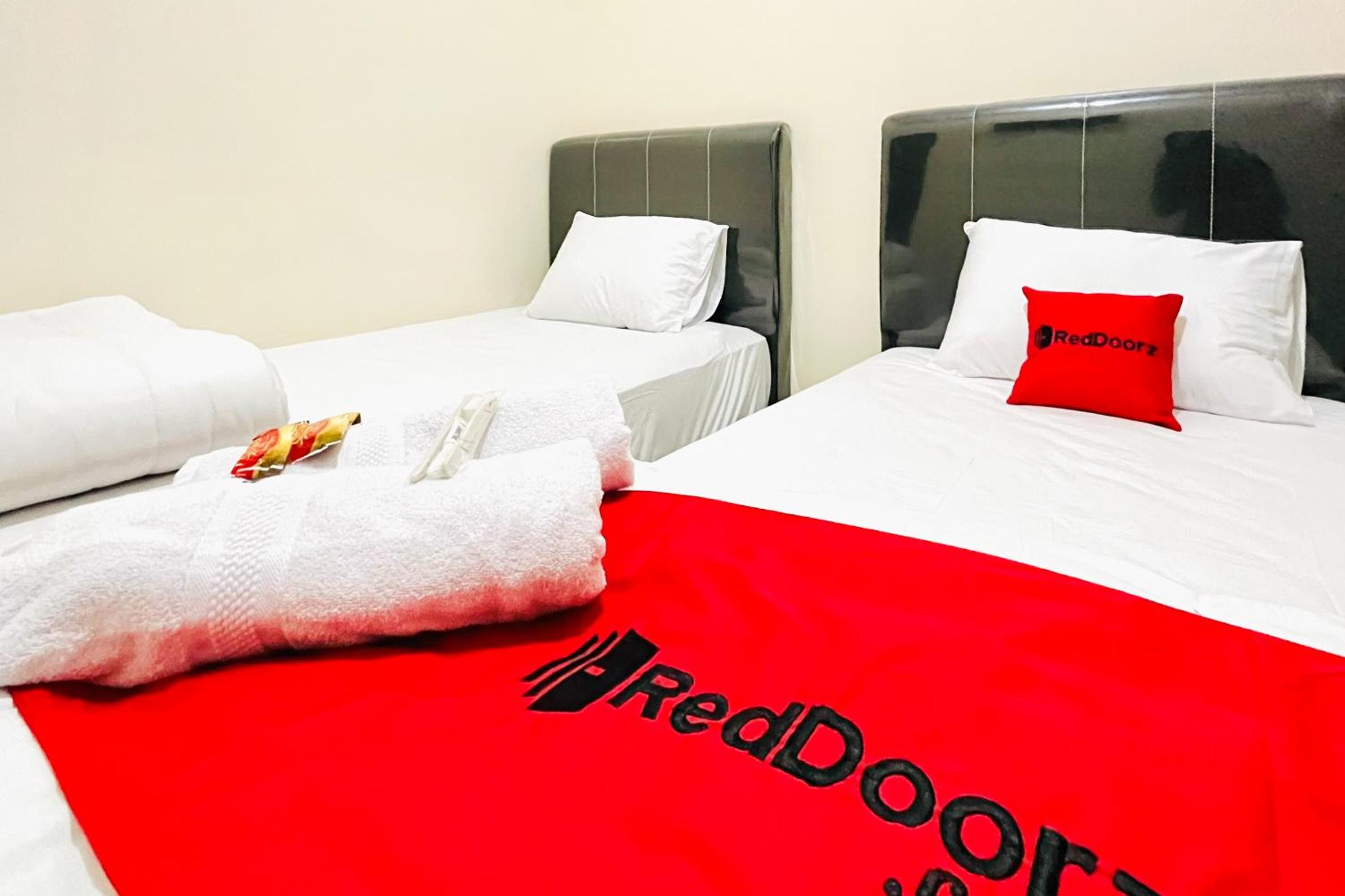 Deluxe Twin Room - Photo 10
