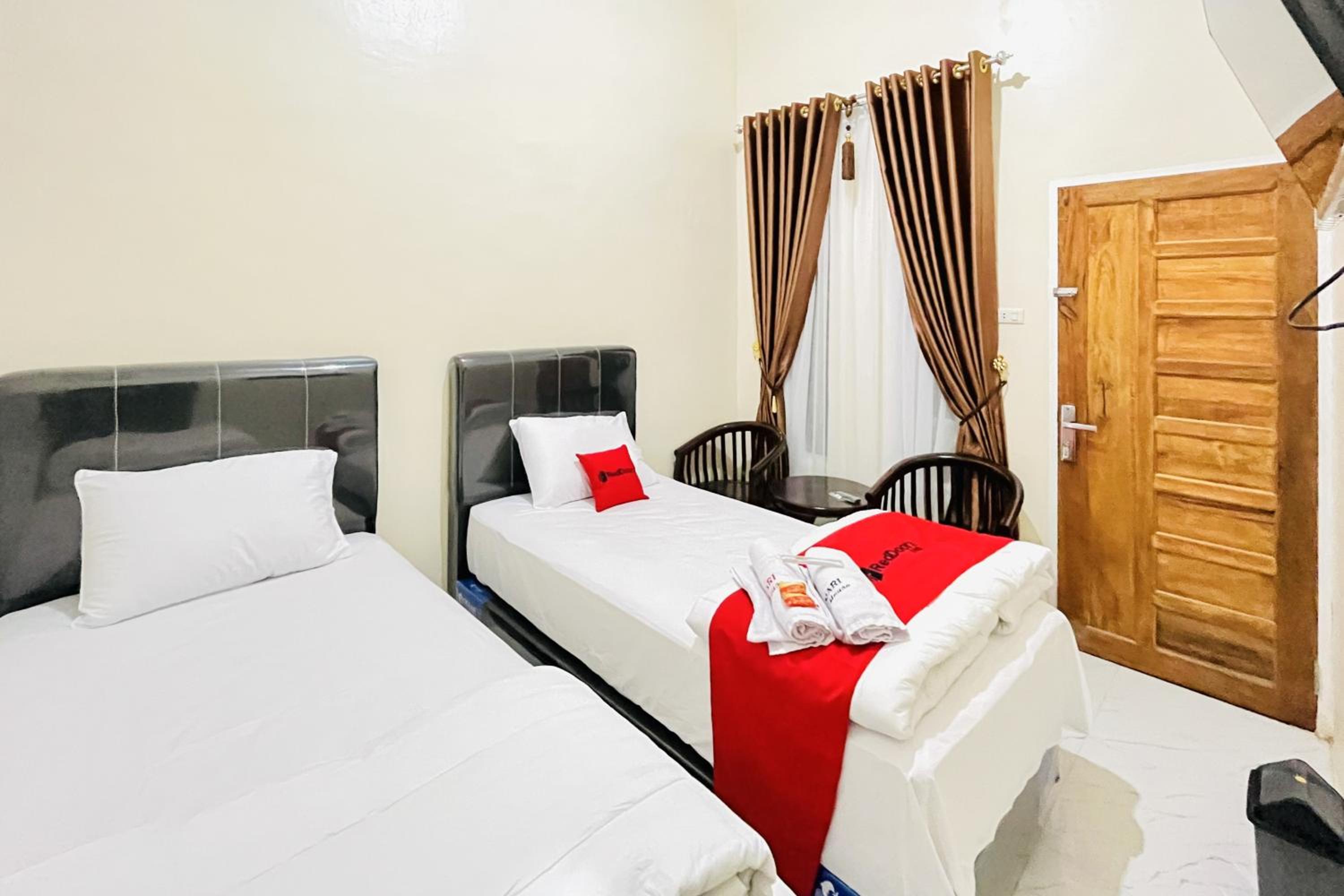 Deluxe Twin Room - Photo 7