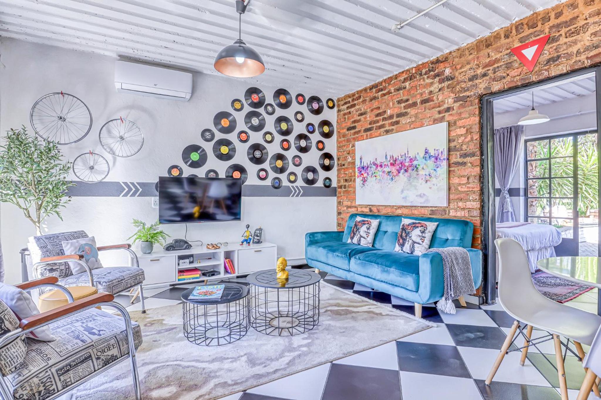 Deluxe Family Room photo 2
