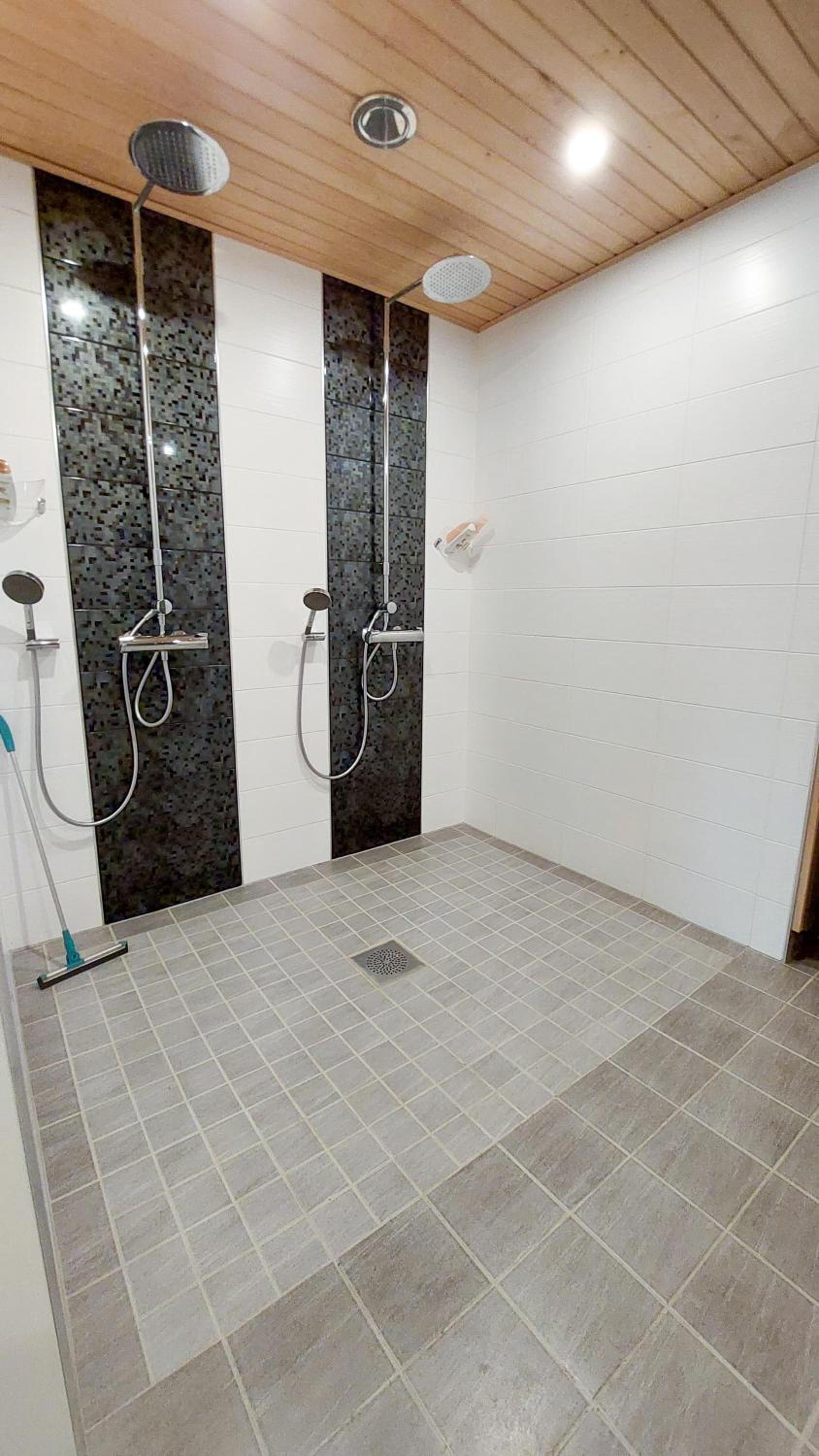 Double or Twin Room with Shared Bathroom photo 3