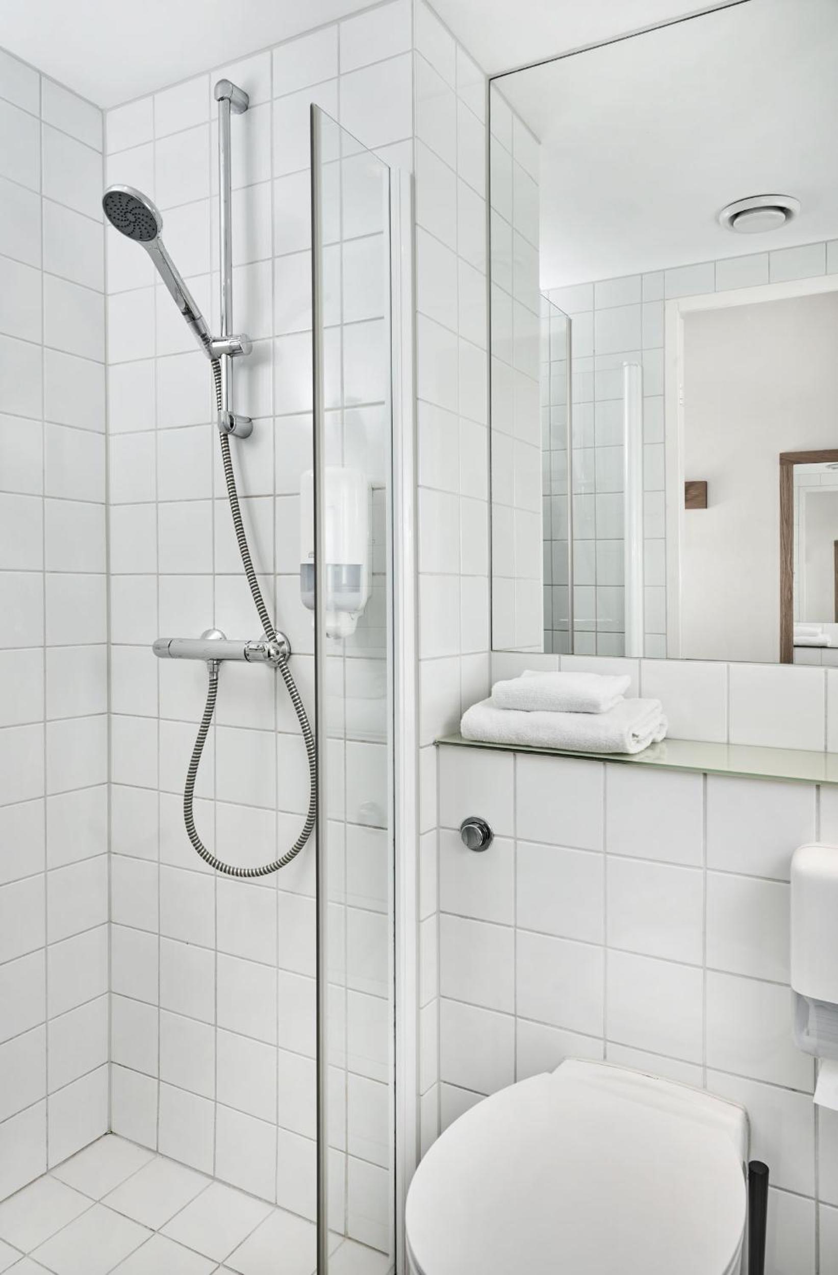 Small Double Room - Photo 2