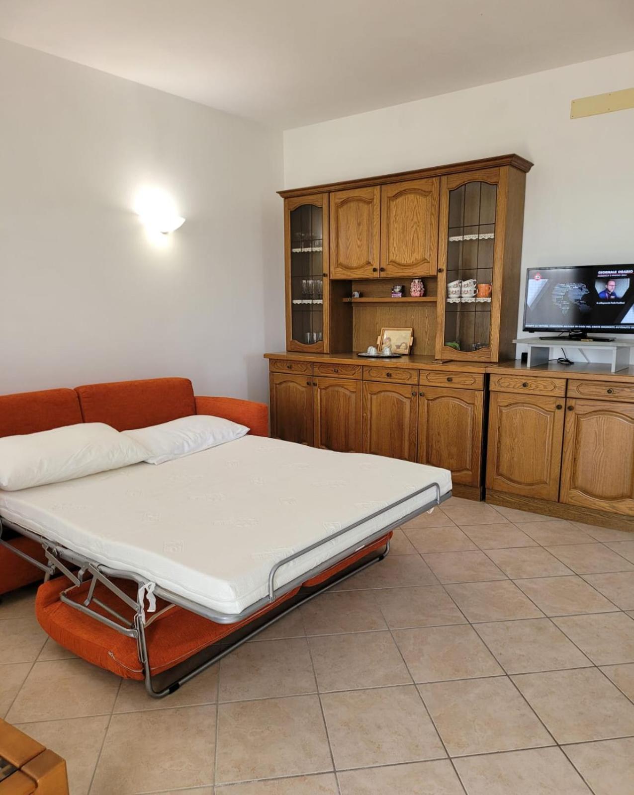 One-Bedroom House photo 1