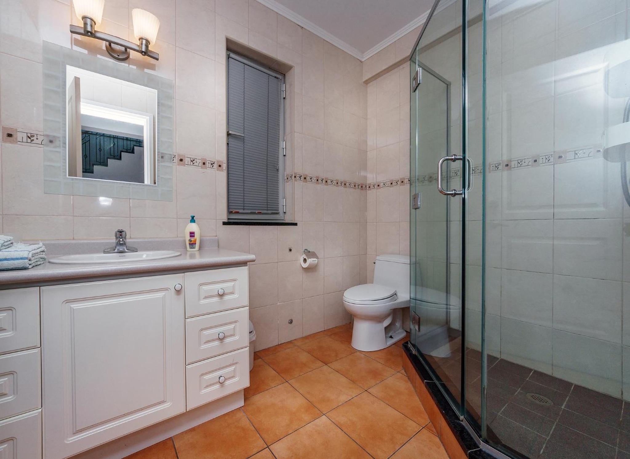 Large Double Room photo 3