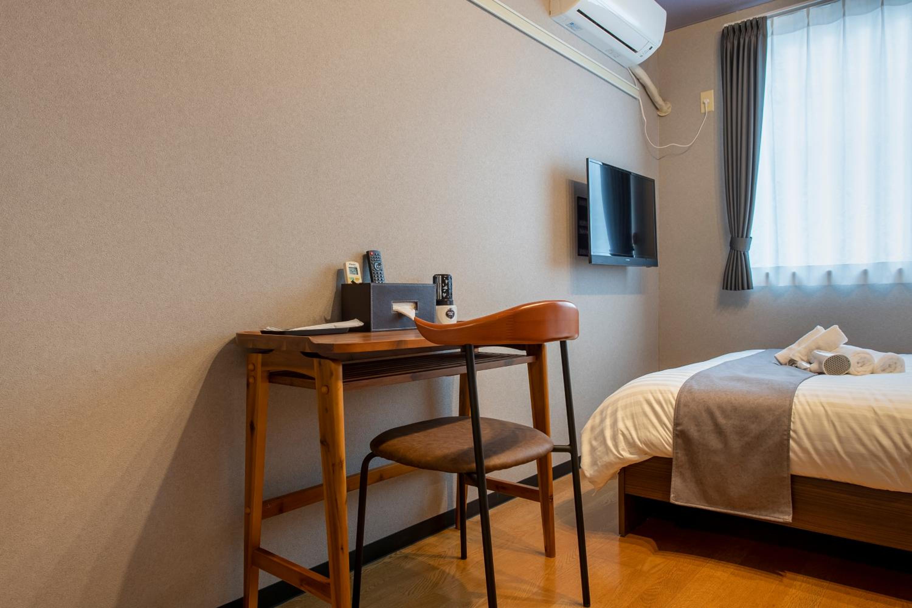 One-Bedroom Apartment photo 2