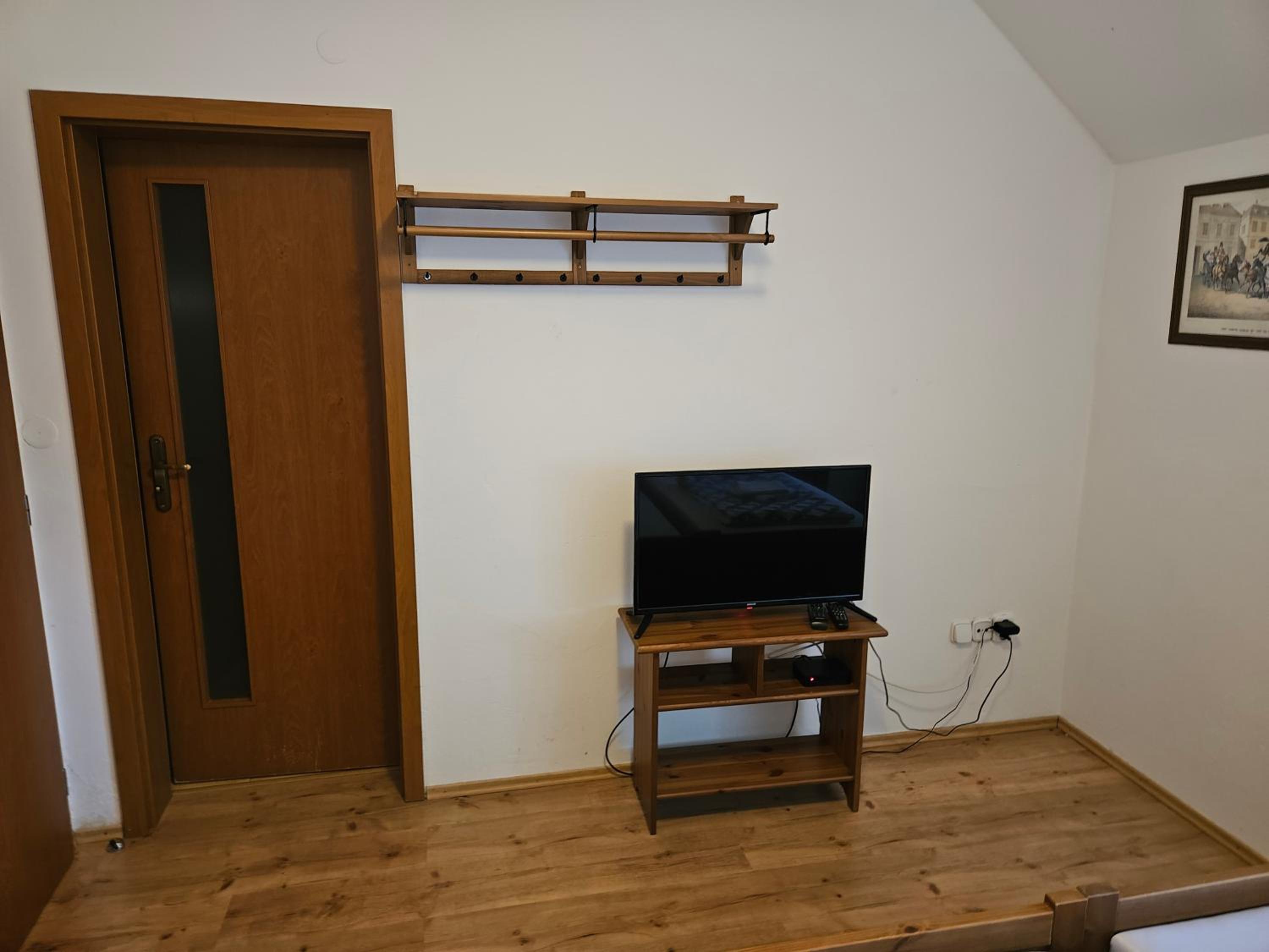 Twin Room with Bathroom - Photo 1