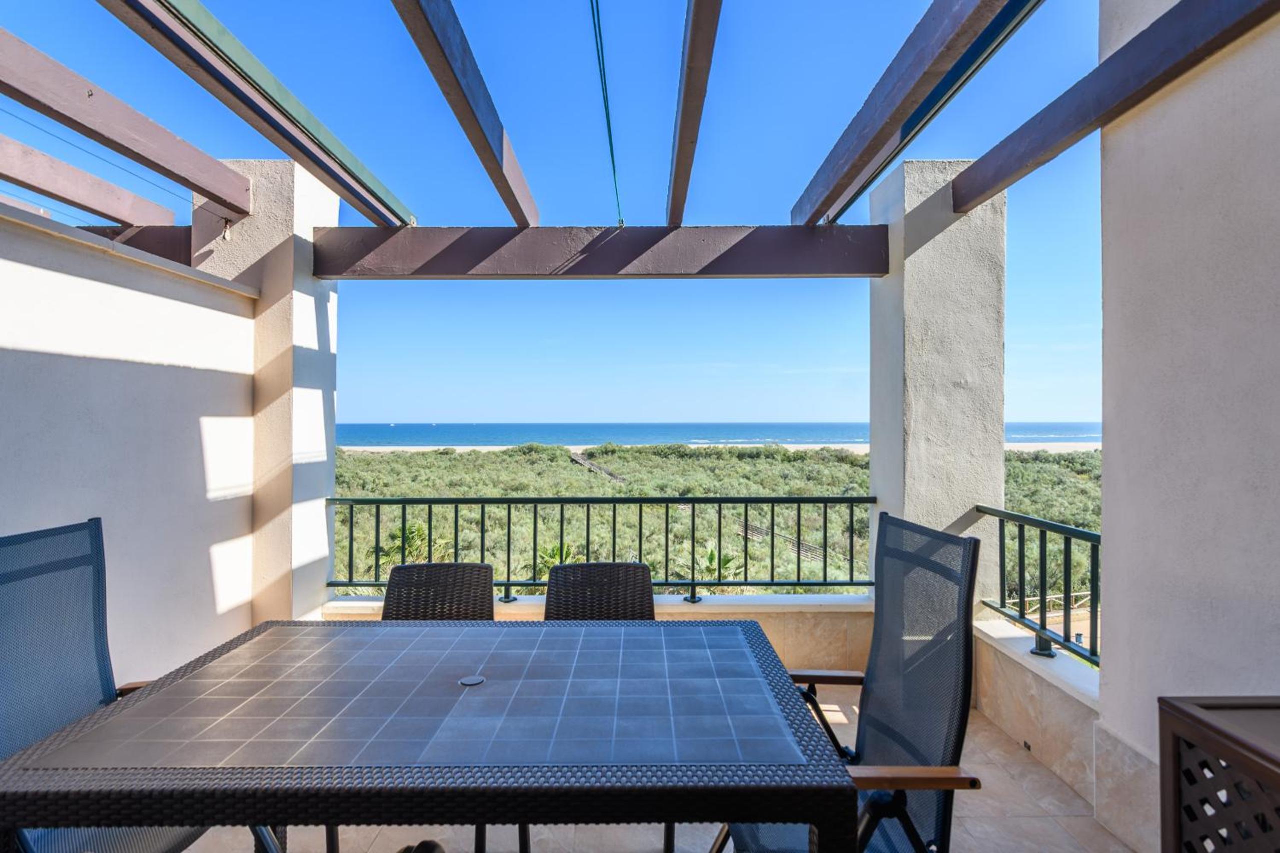 Two-Bedroom Apartment with Sea View photo 3