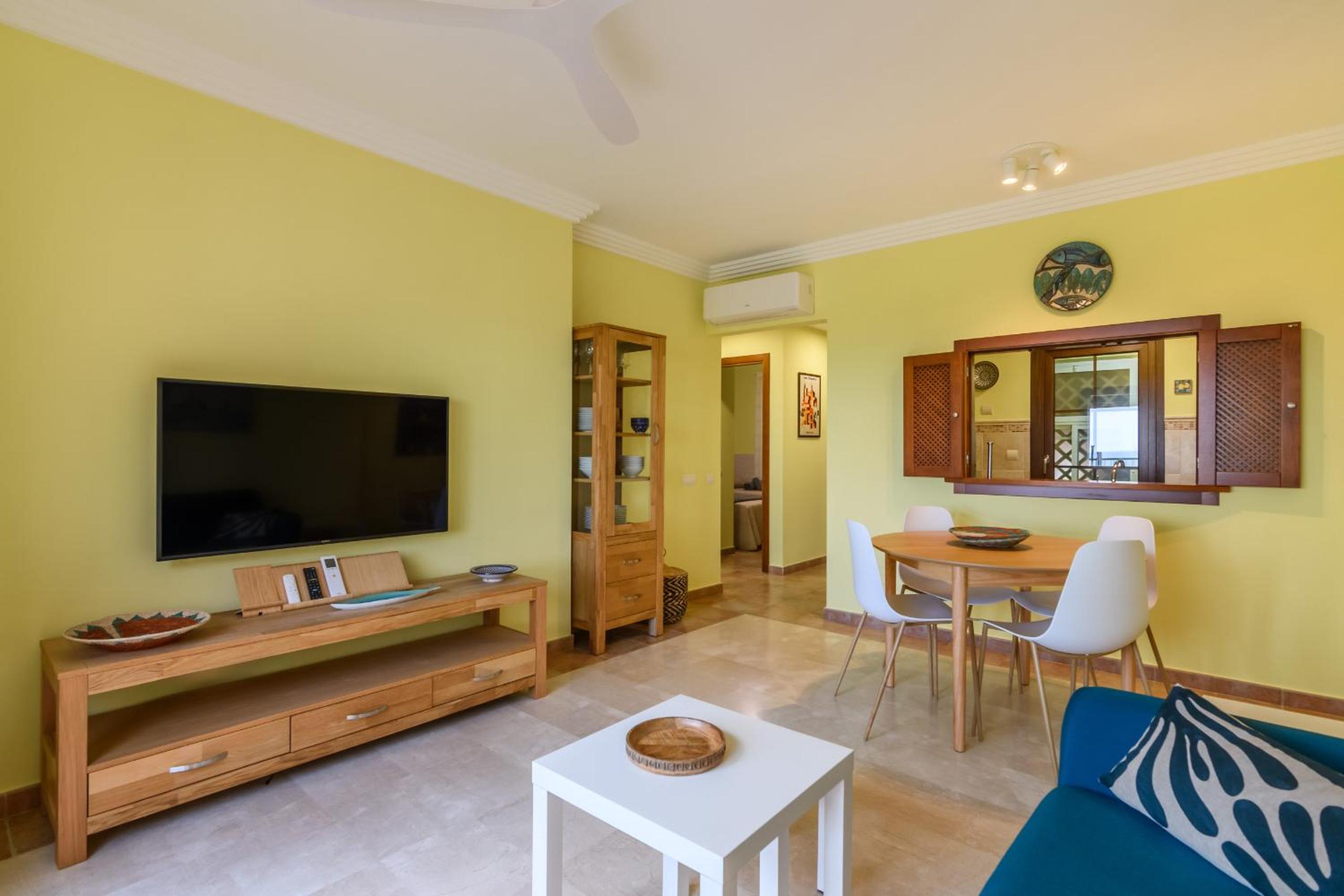 Apartamento de dos habitaciones con vista al mar
