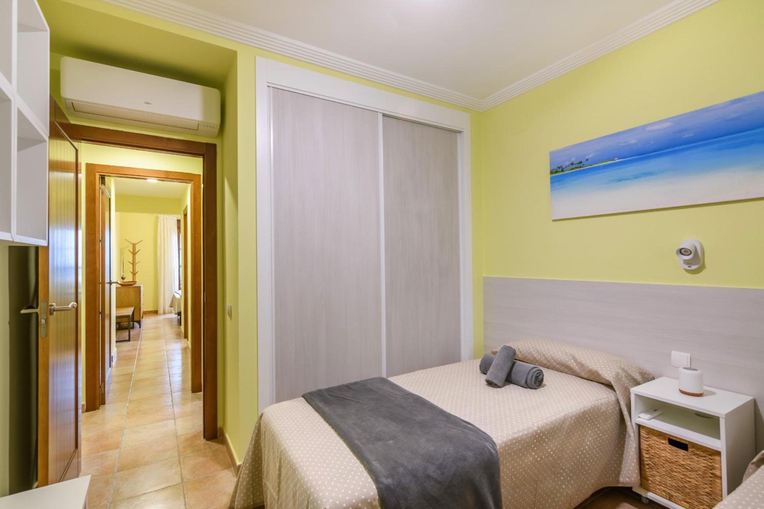 Two-Bedroom Apartment with Sea View photo 2
