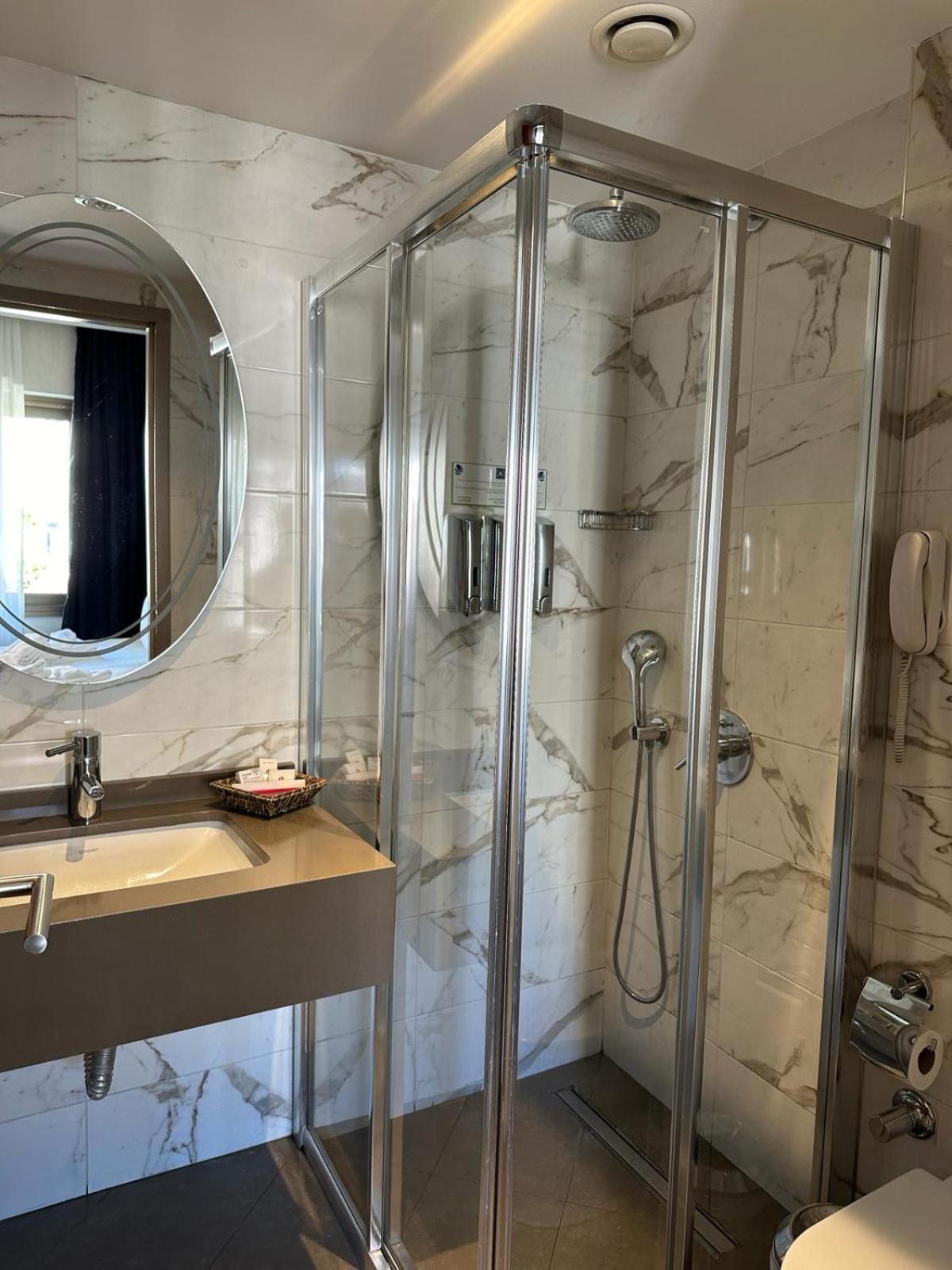 Available room