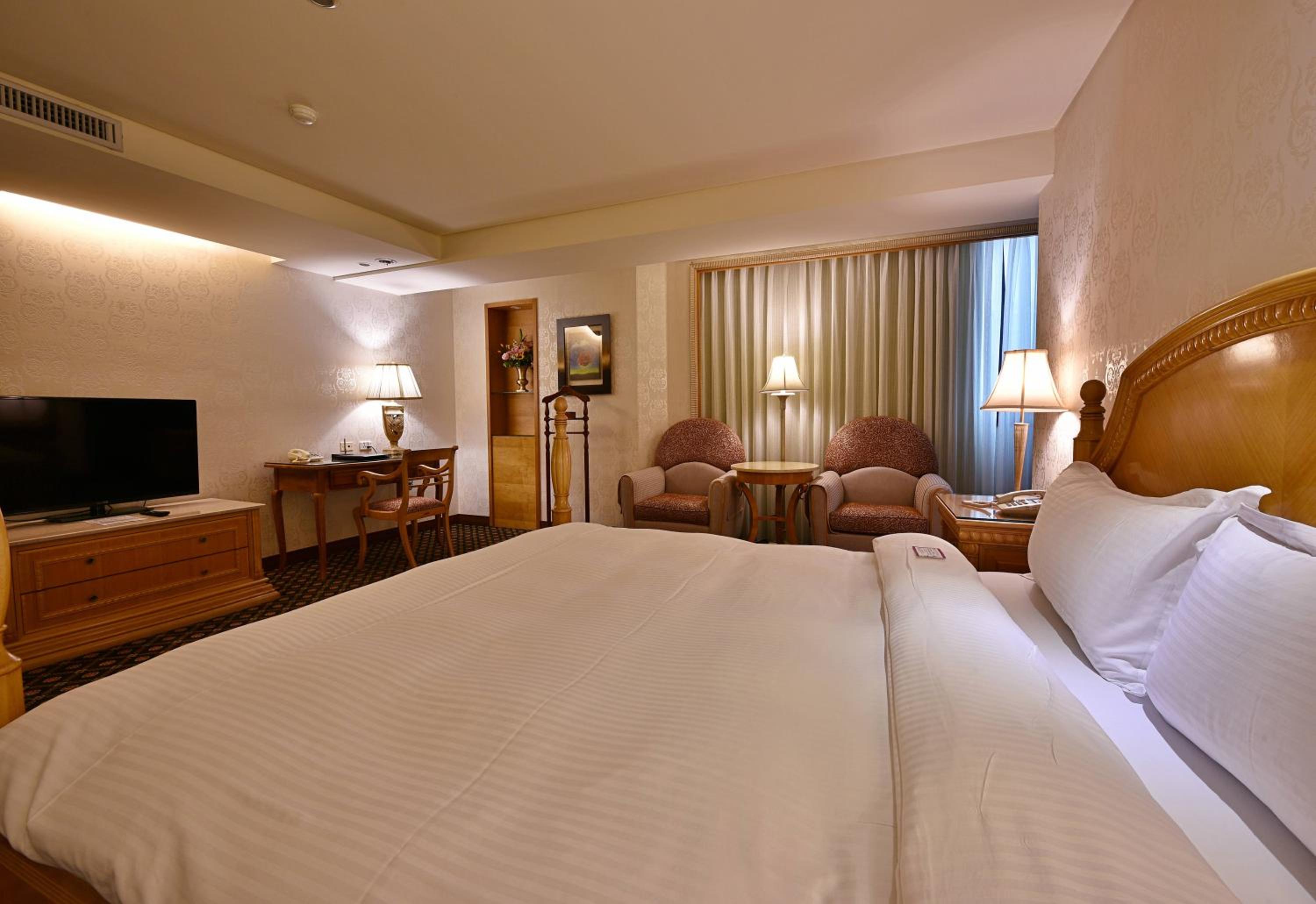 Honeymoon Suite photo 1