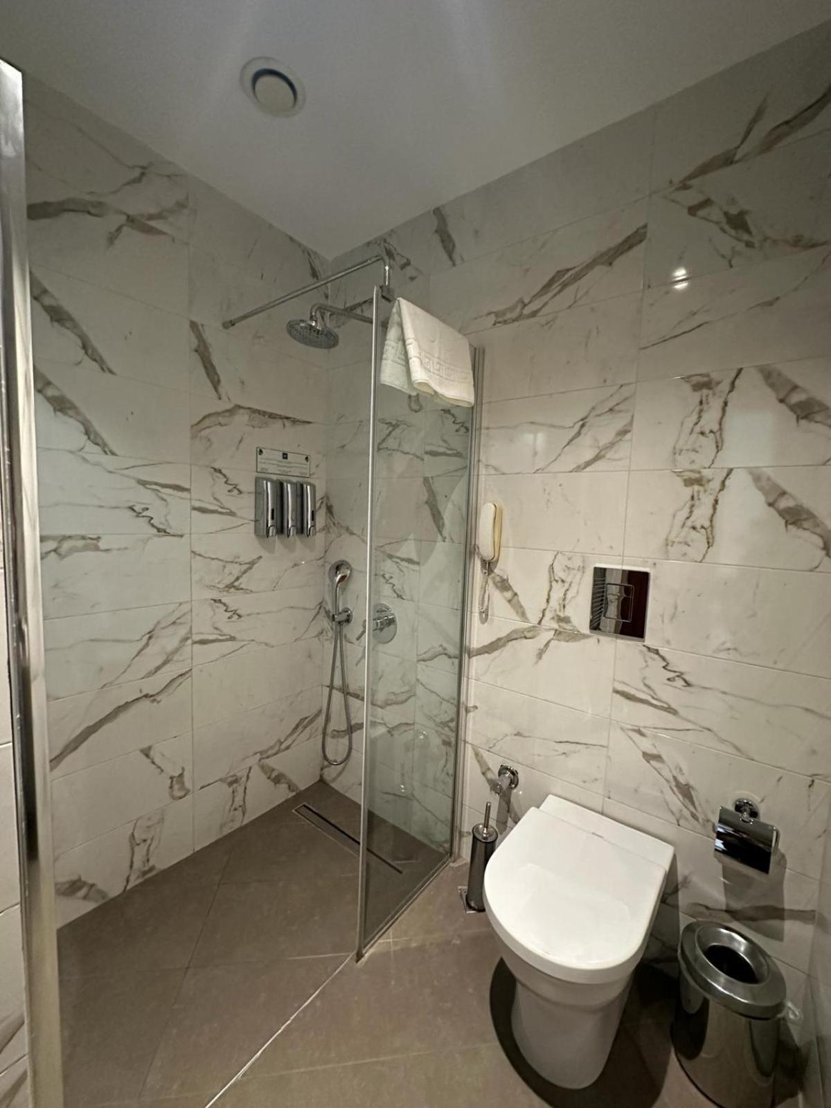 Deluxe Bosphorus Triple Balcony Room