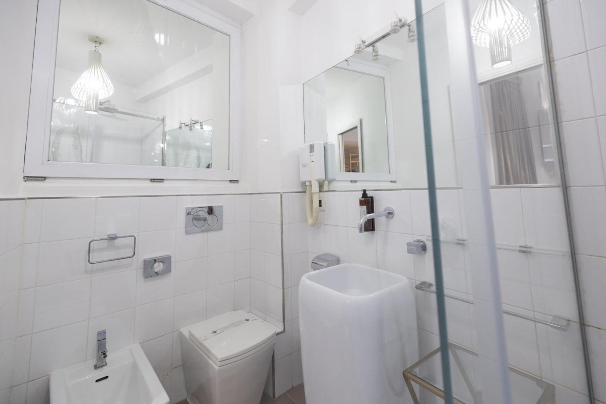 Double or Twin Room photo 3