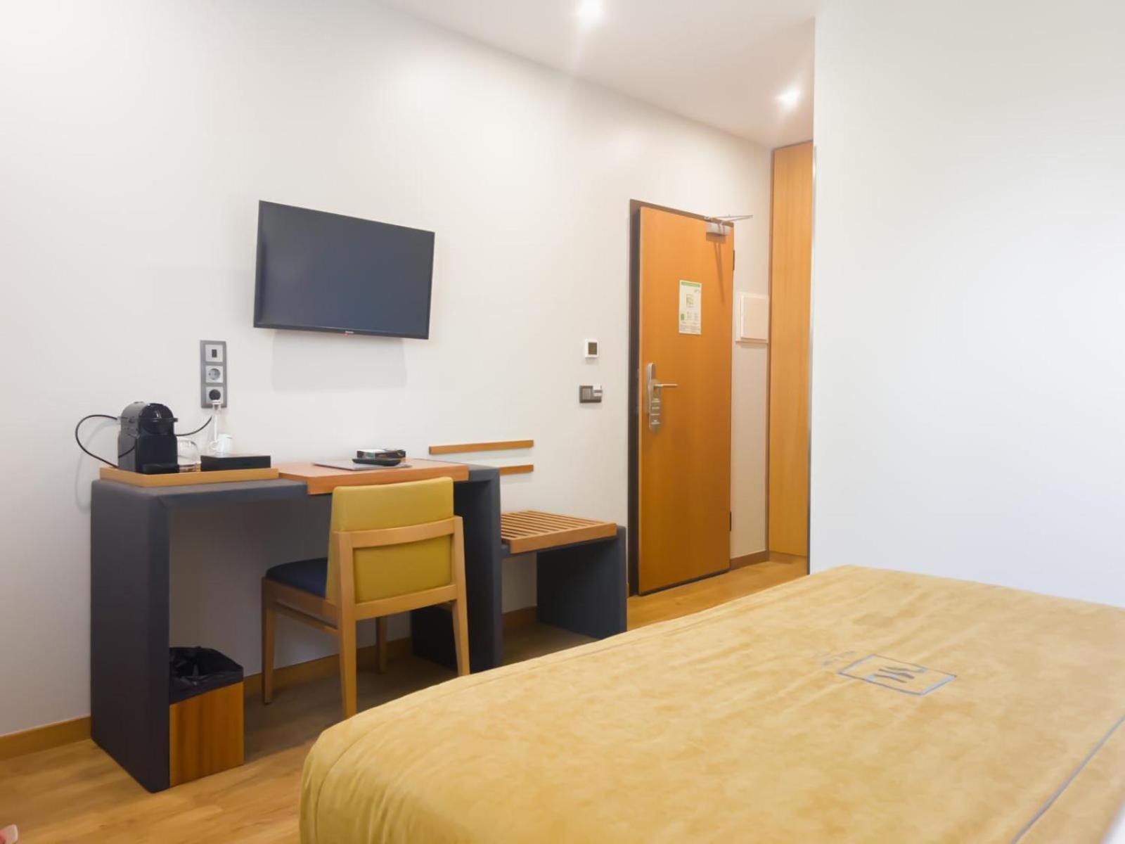 Standard Double Room - Photo 4