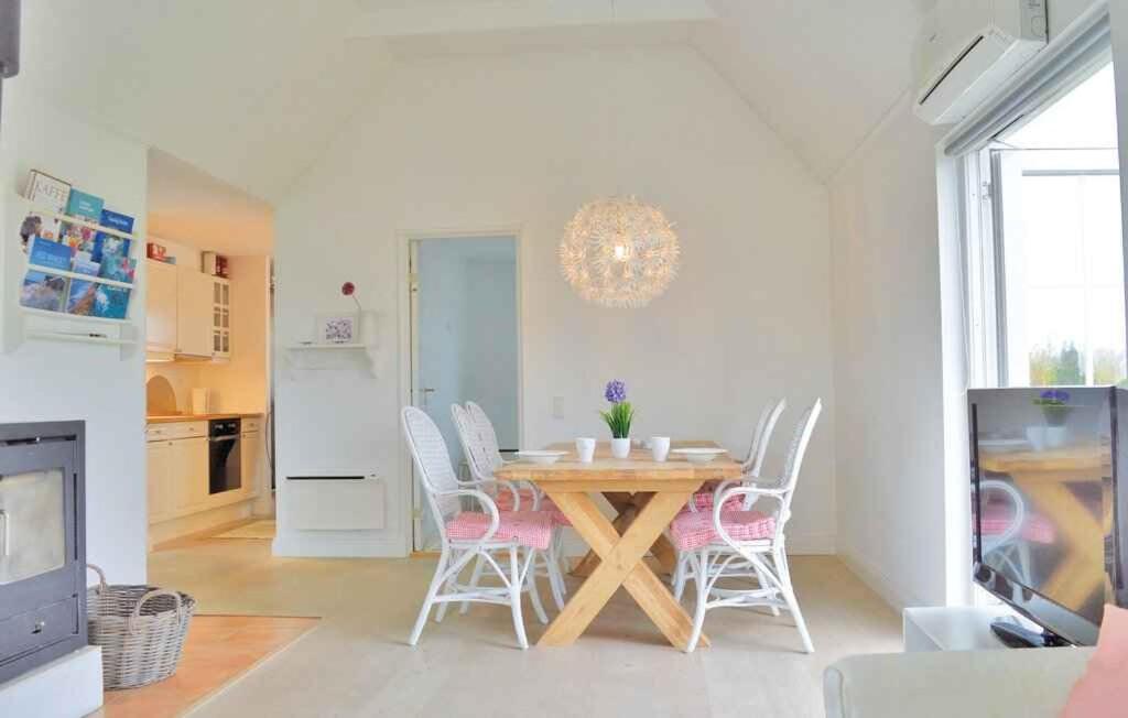 Three-Bedroom Holiday Home  photo 3