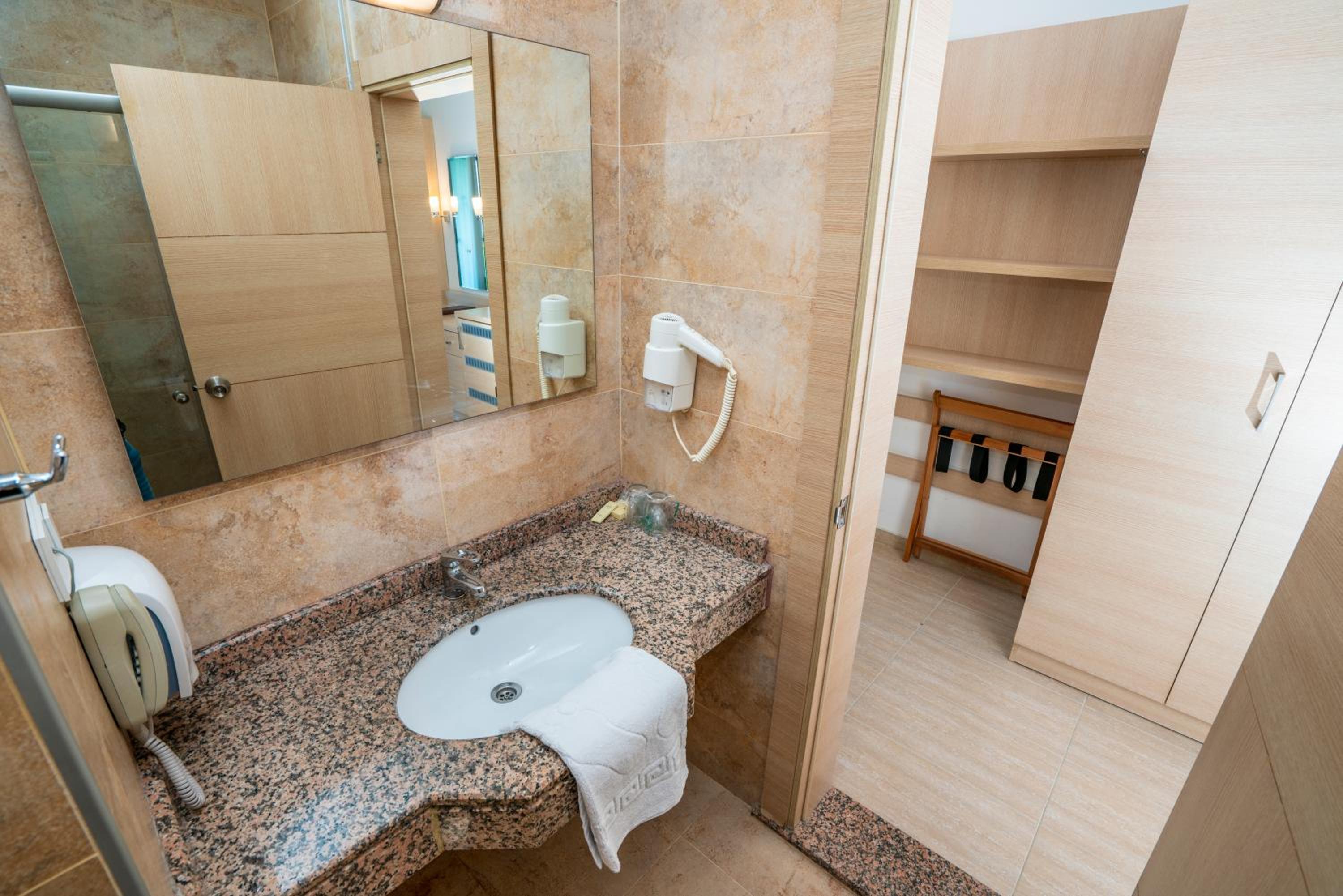 Standard Single Room photo 3