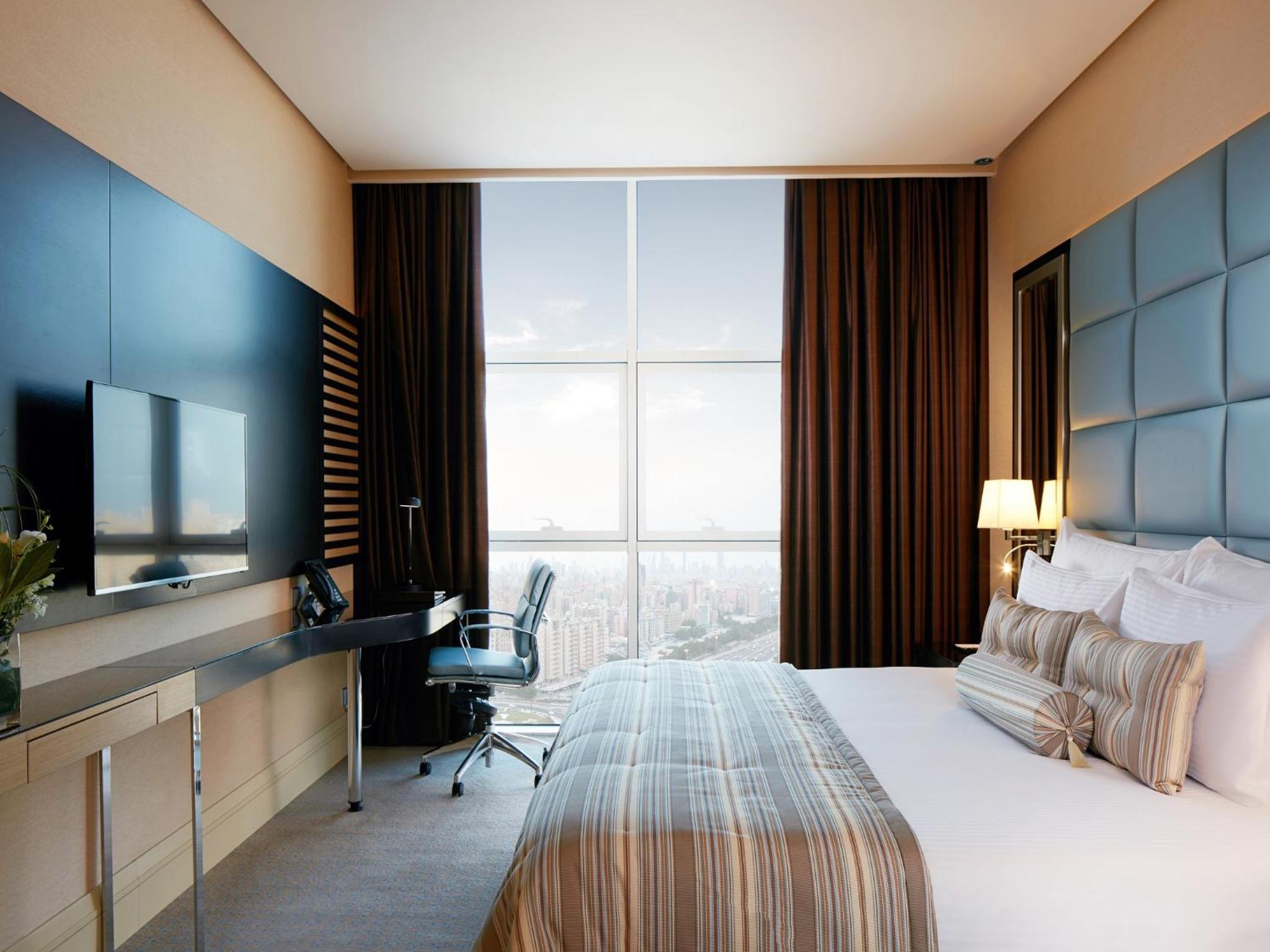 Business Suite - Photo 3