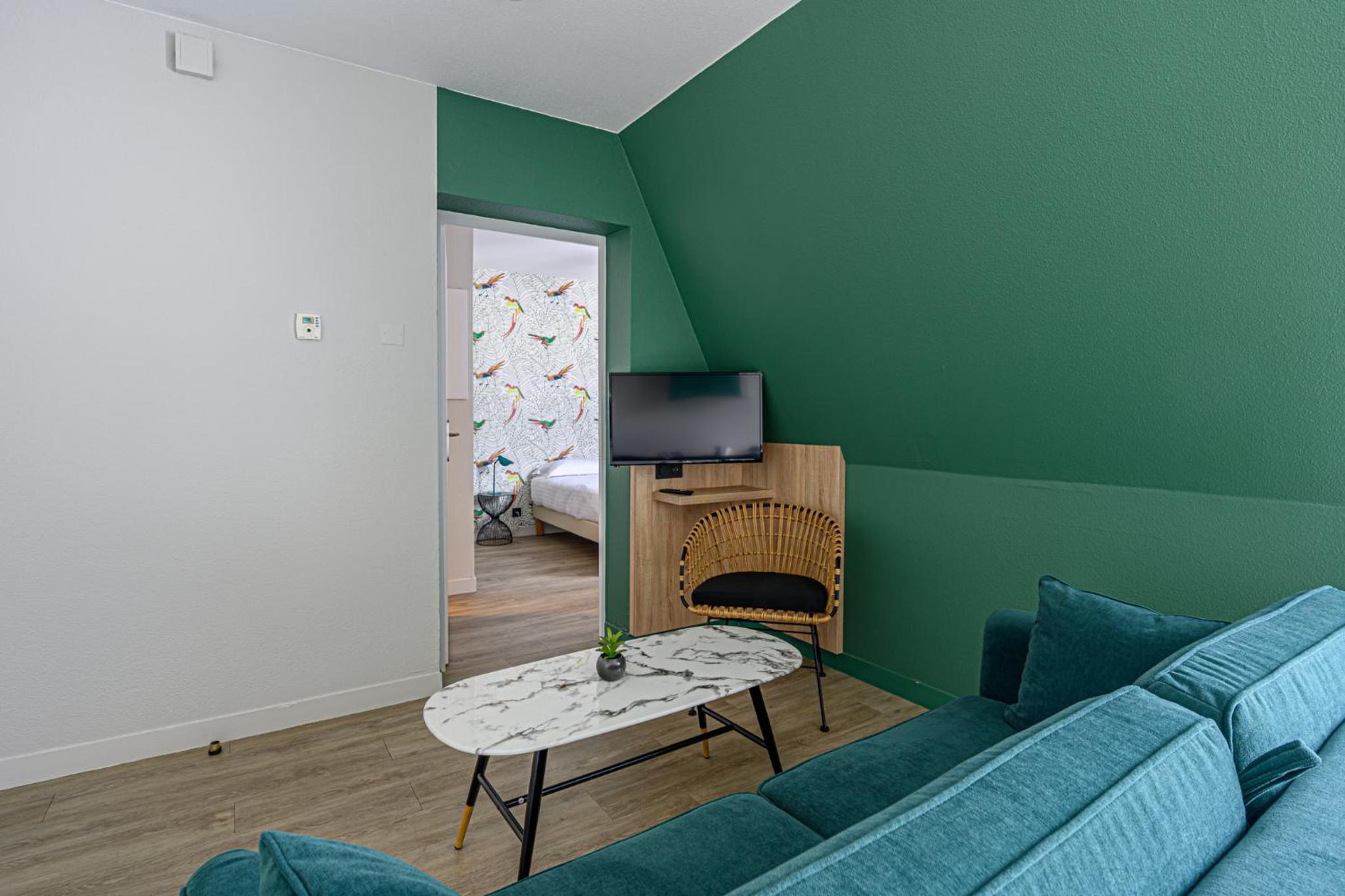Standard Two Room Apartment - Photo 1