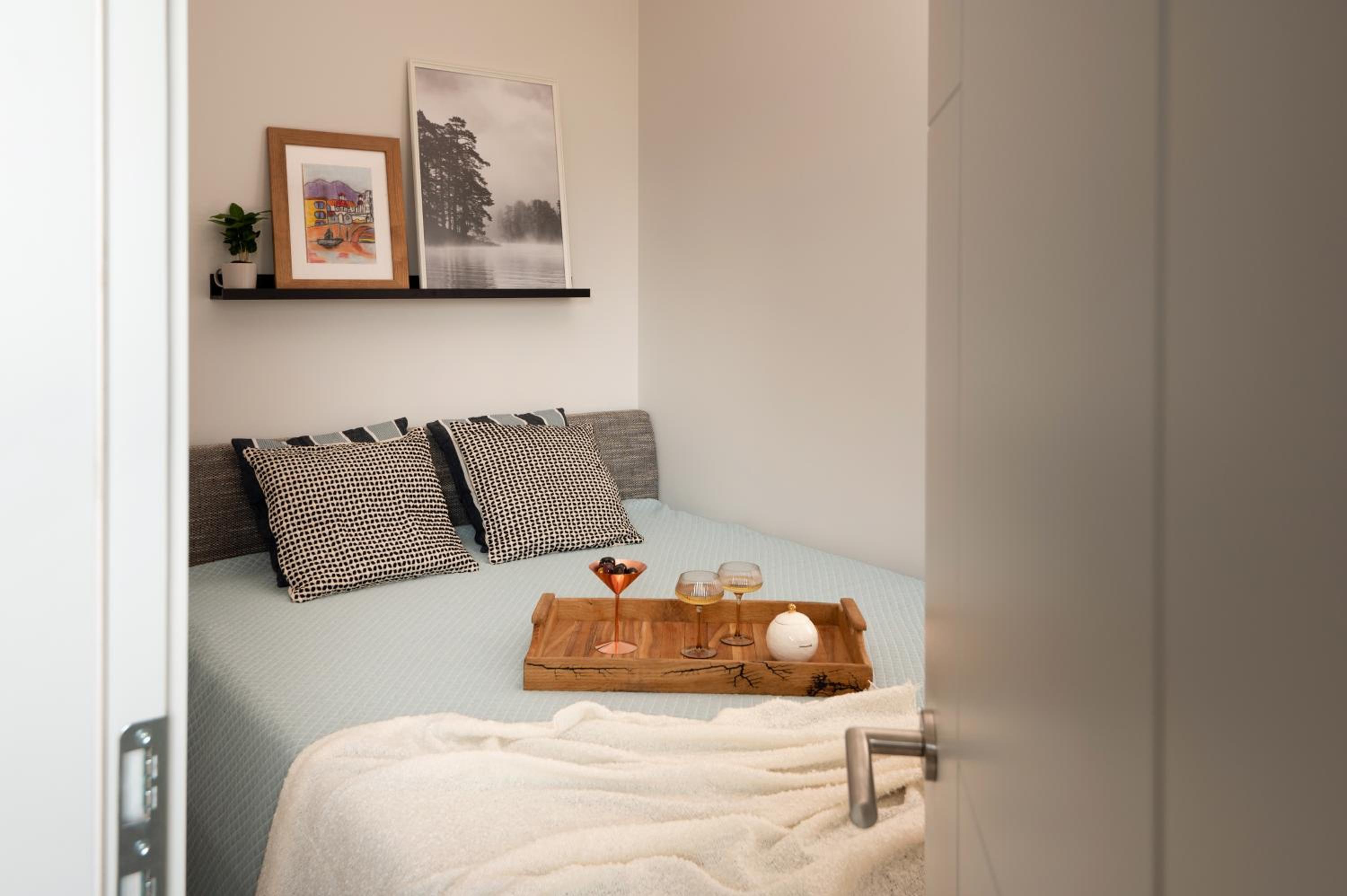 Studio Apartment With Balcony photo 3
