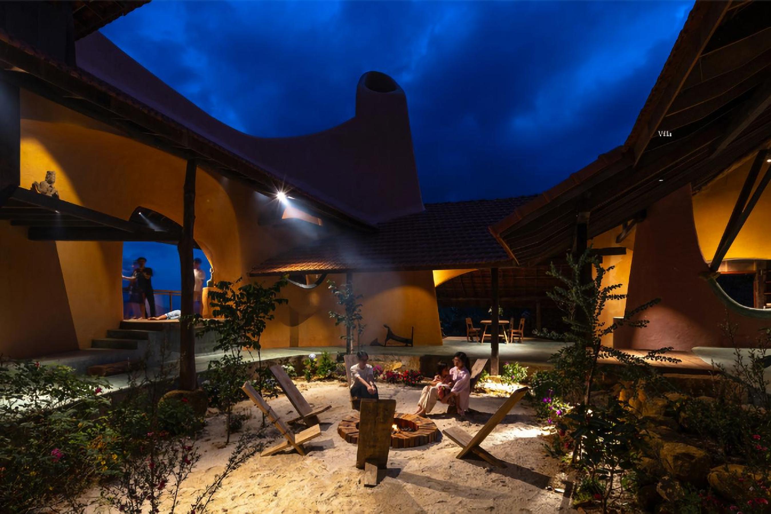 Four-Bedroom House - Photo 4