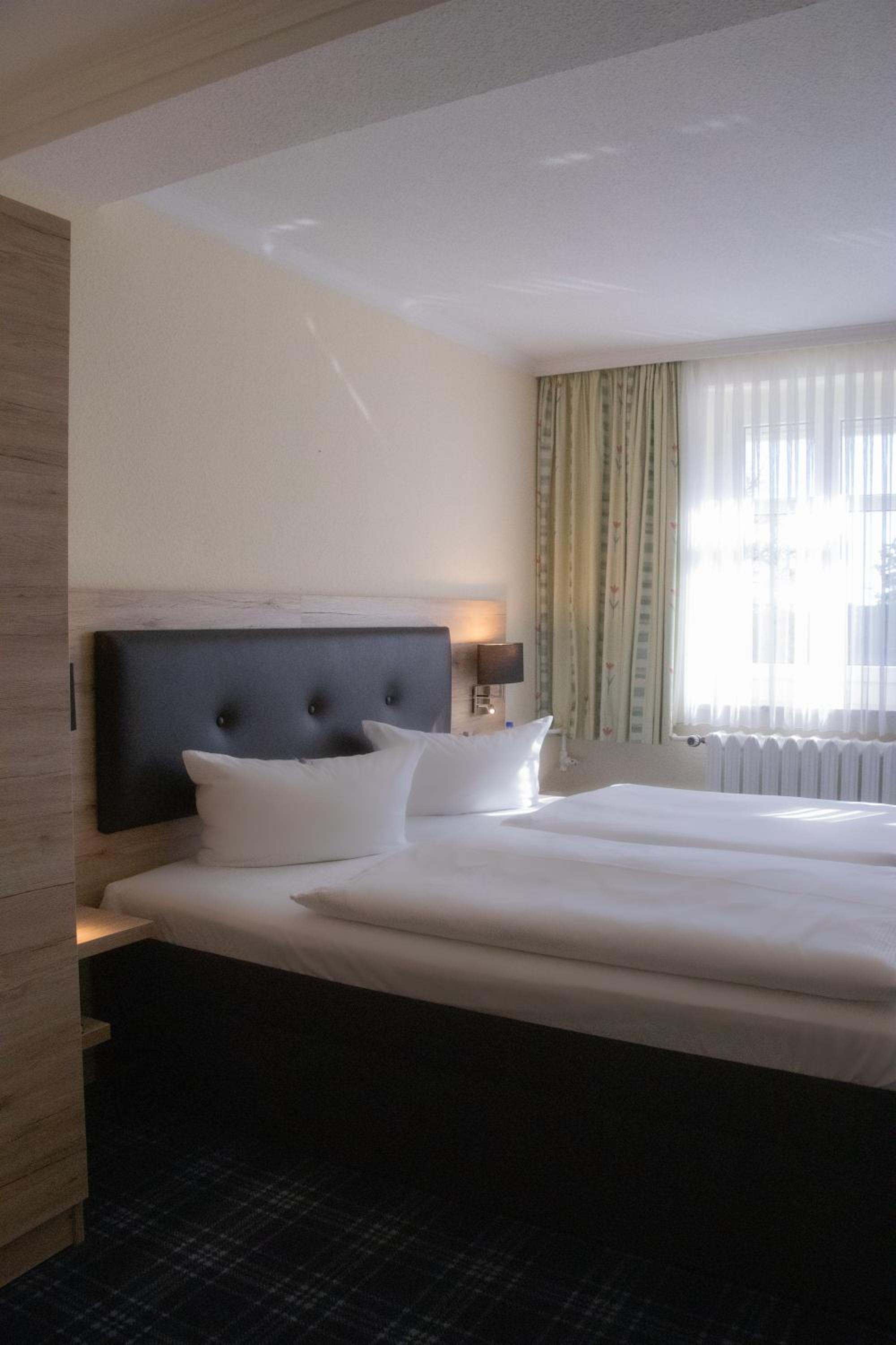 Standard Double Room (side of the street)