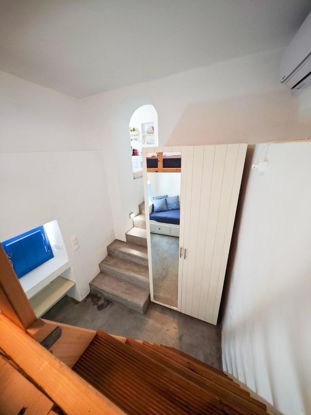Two-Bedroom House photo 3