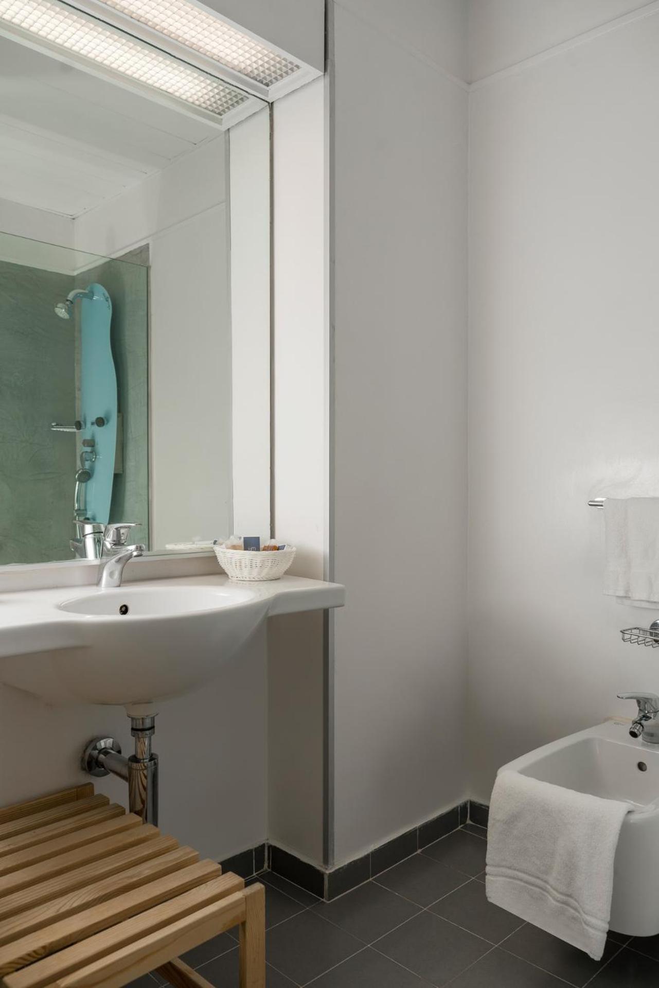 Standard Room Sea Front - Photo 6