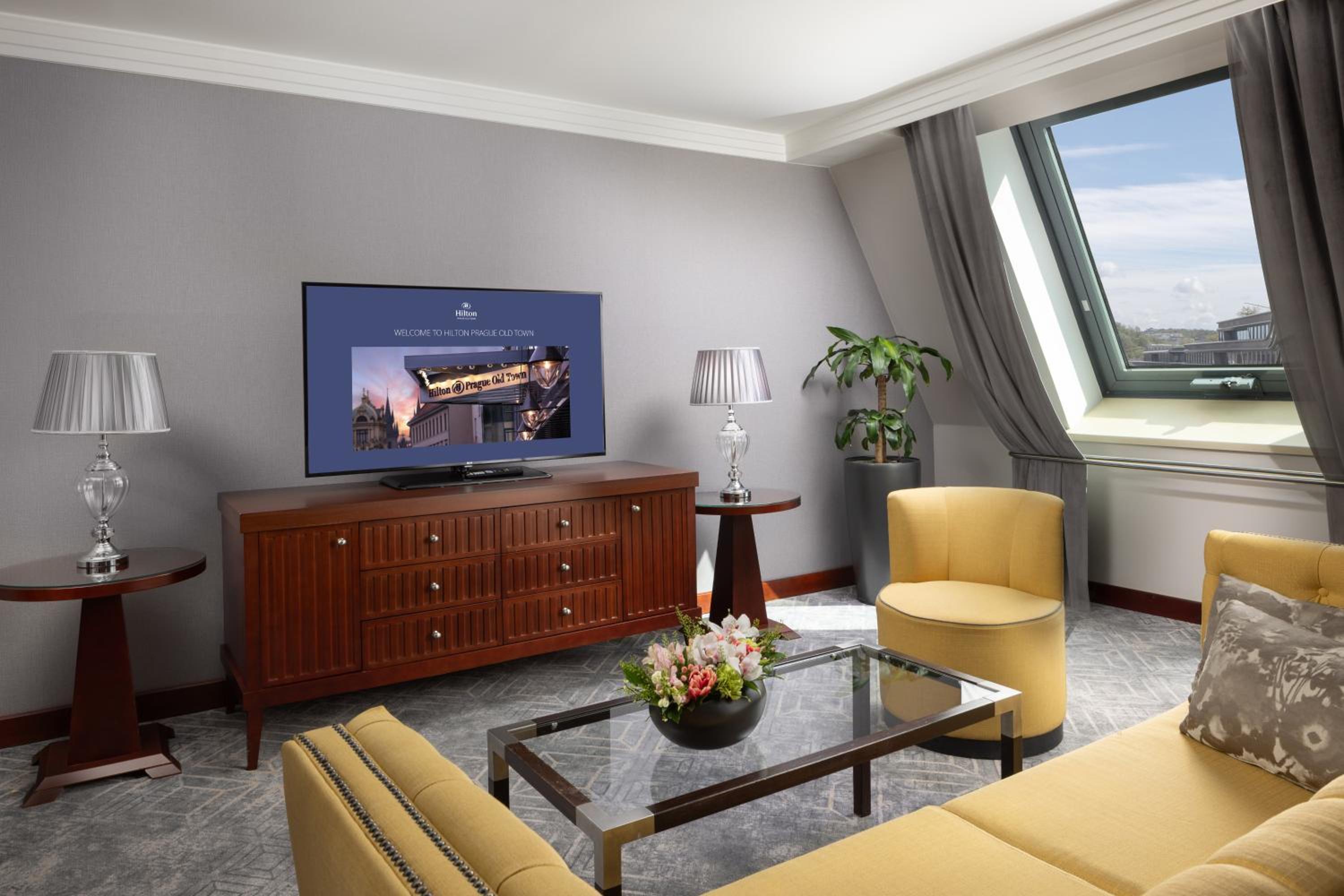King Governor Suite