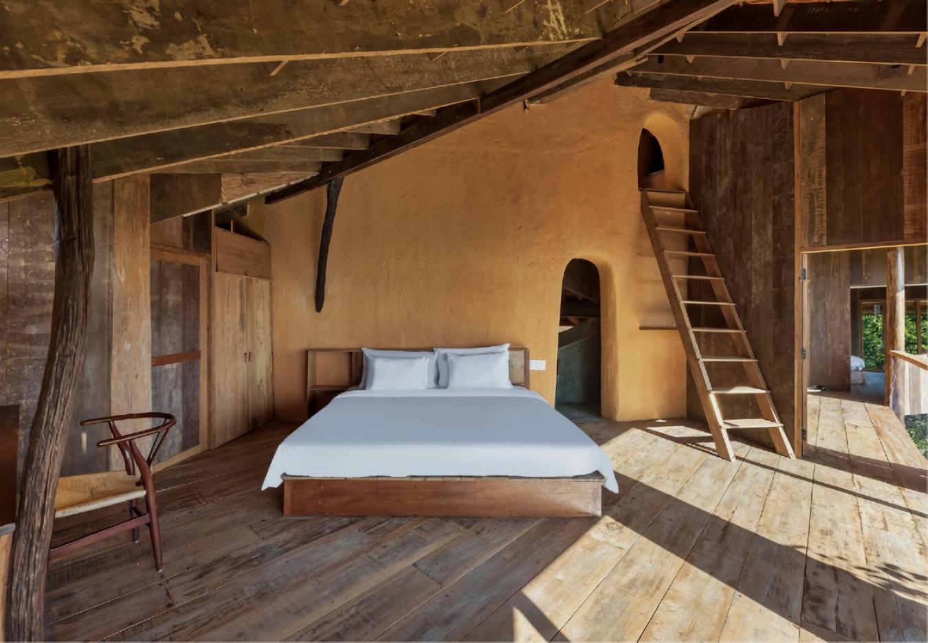 Four-Bedroom House - Photo 9