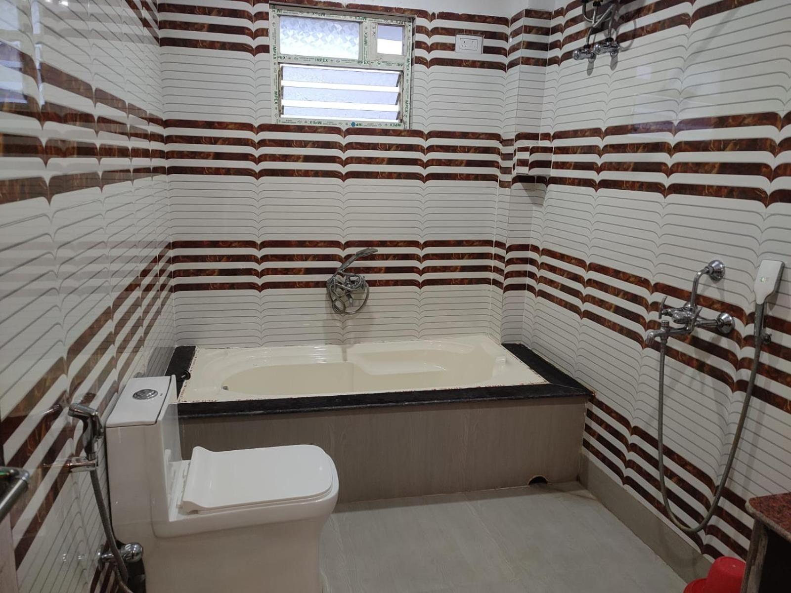 Junior Suite with Pool View photo 3