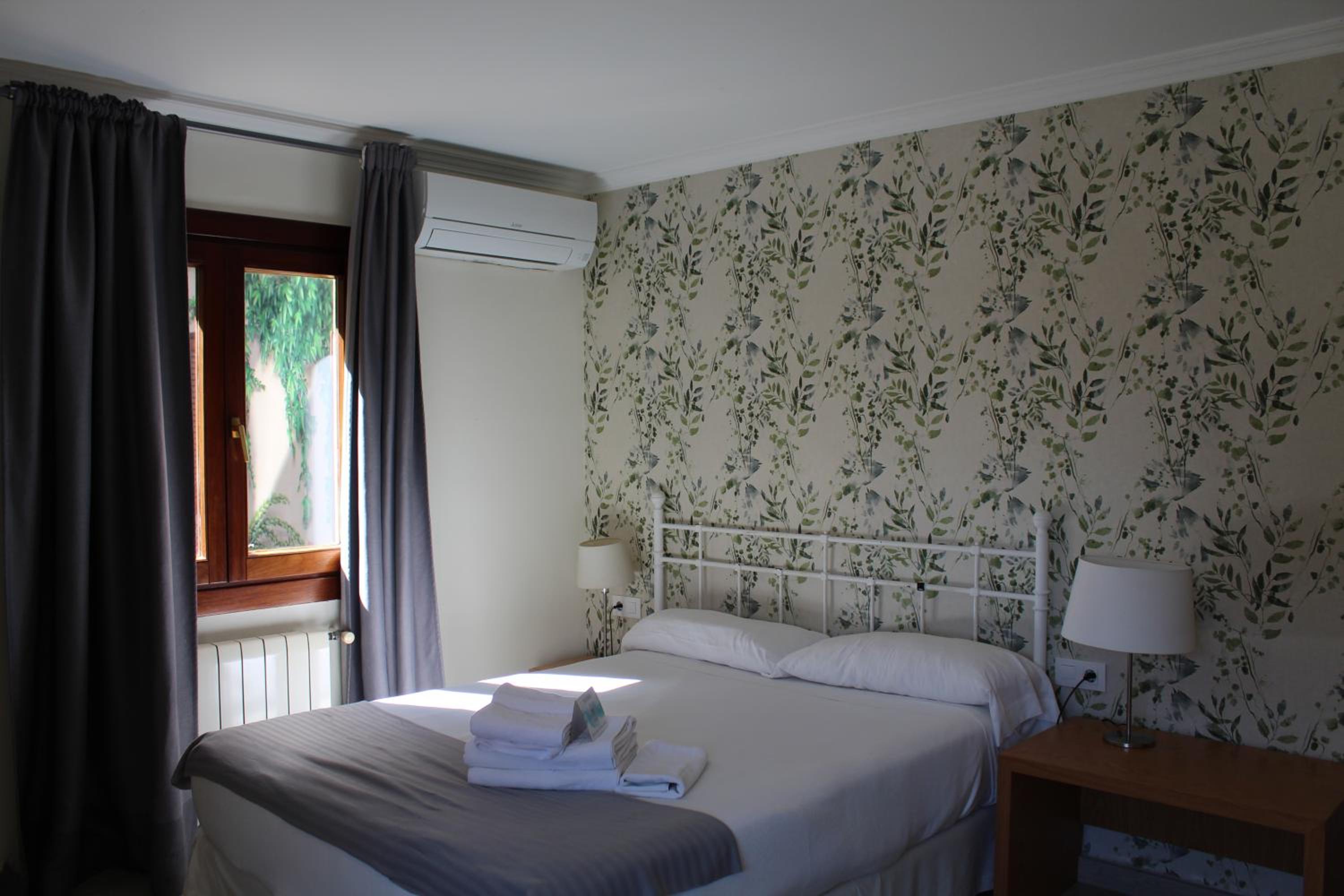 Double or Twin Room photo 1