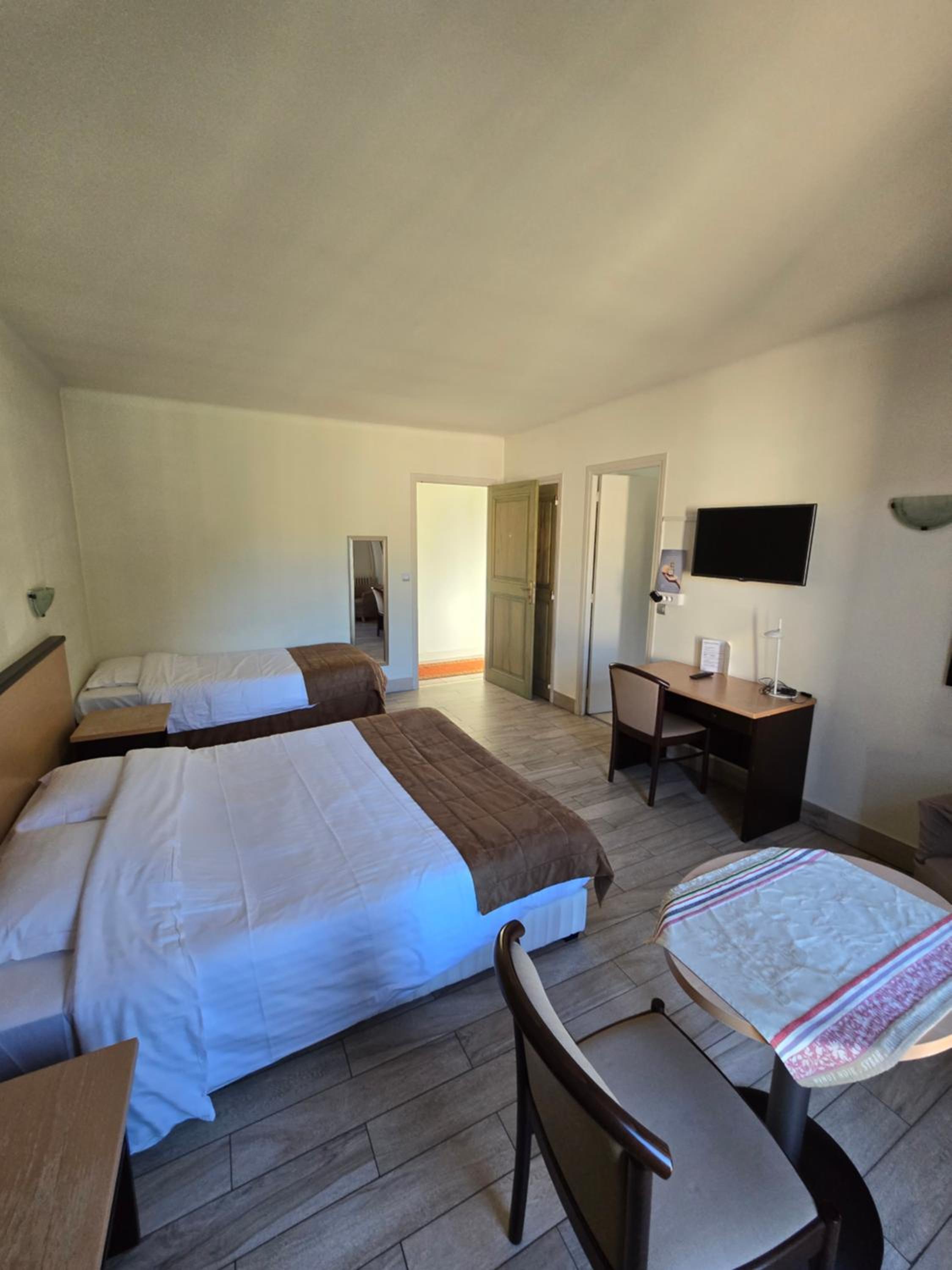 Triple Room photo 2