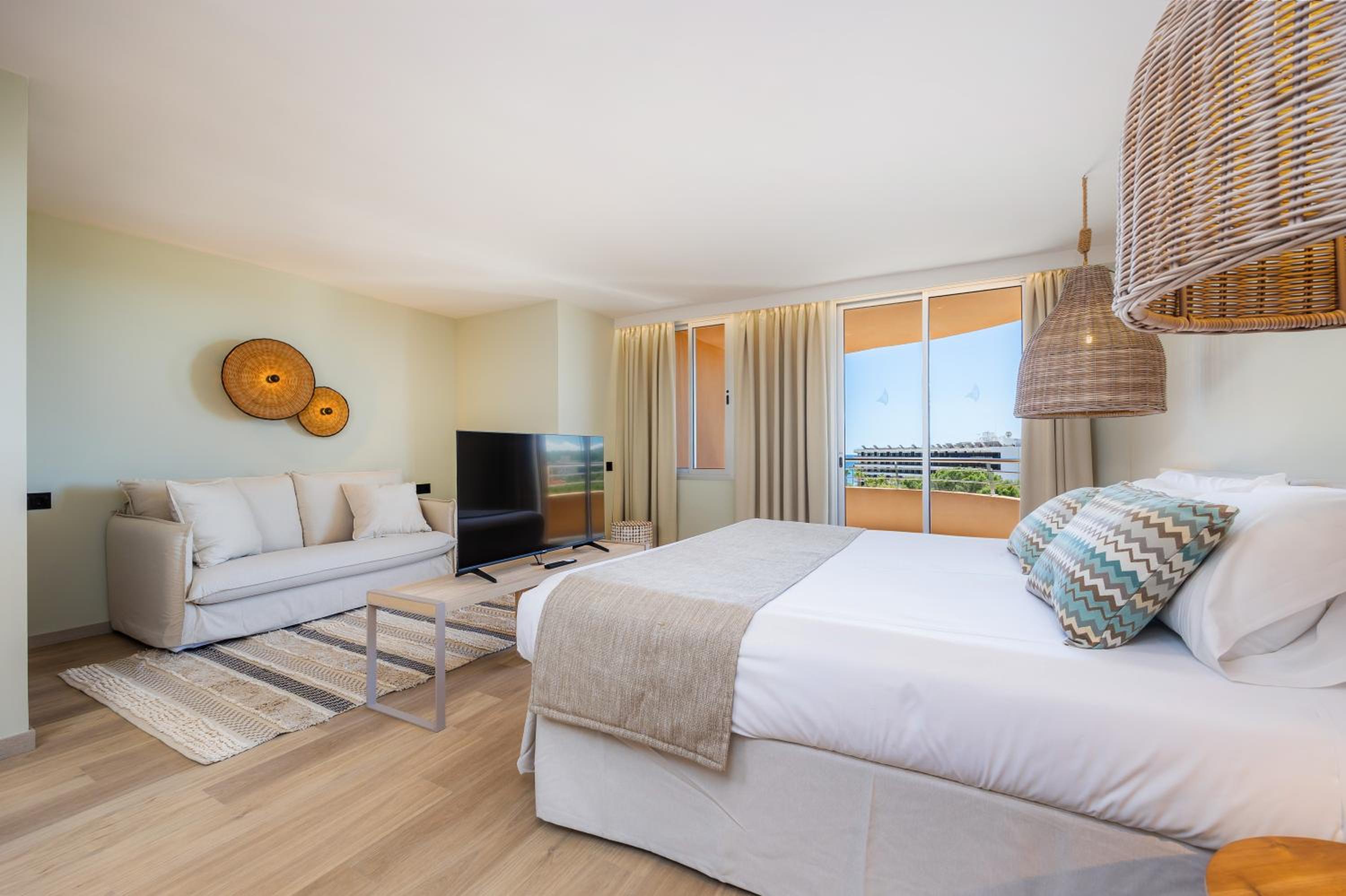 Junior Suite with Balcony