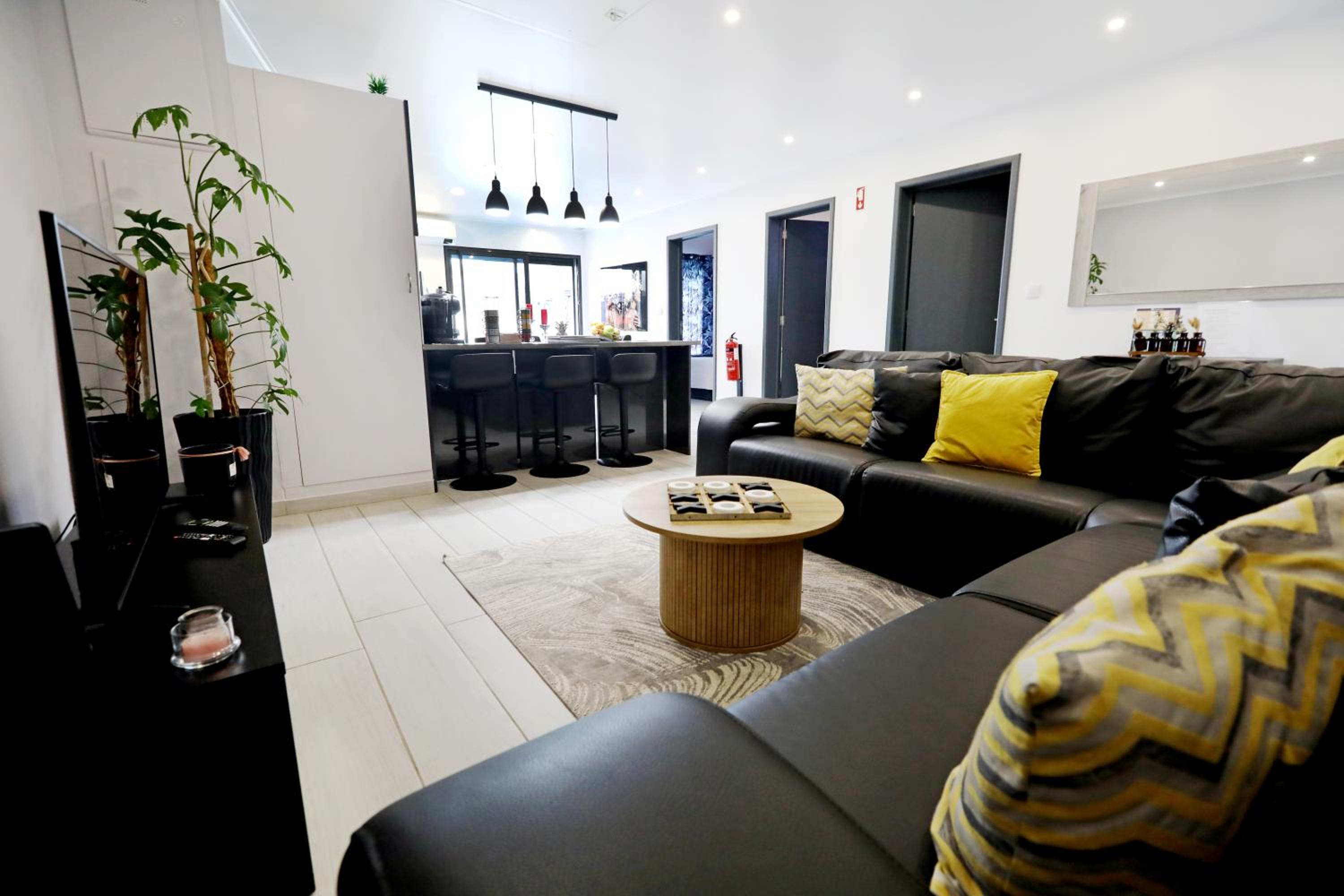 Two-Bedroom House photo 2
