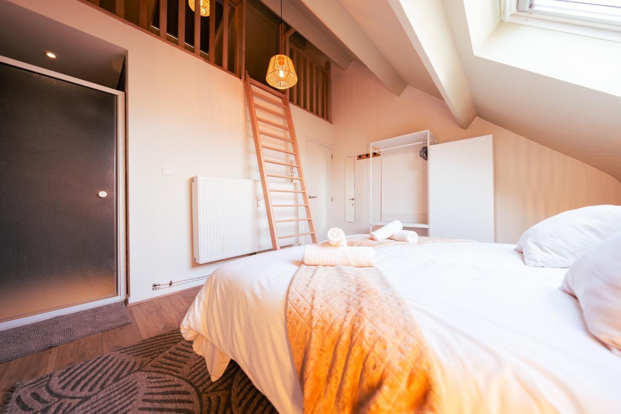 Double Or Twin Room With Private Bathroom photo 3