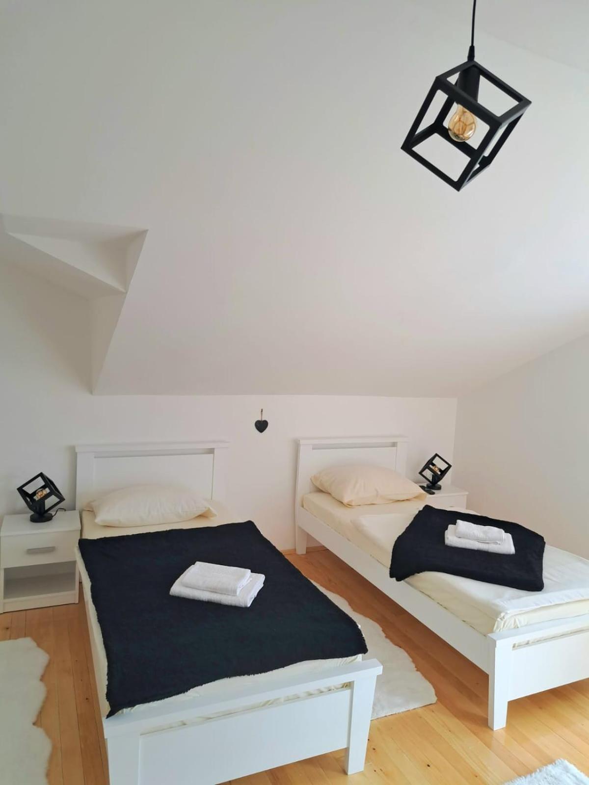 Twin Room with Balcony photo 3