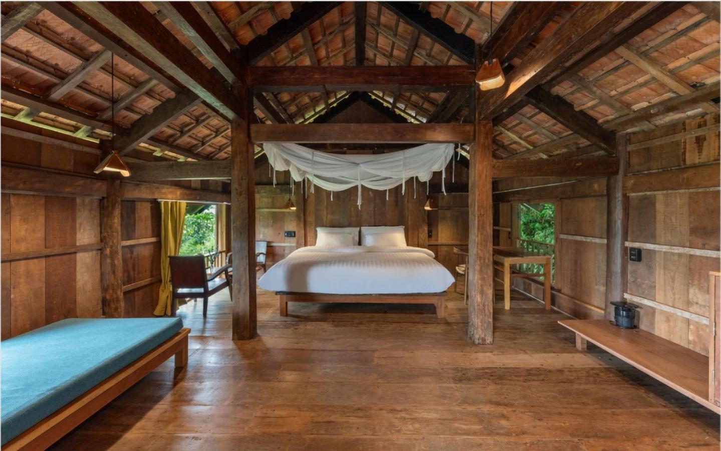Deluxe Bungalow