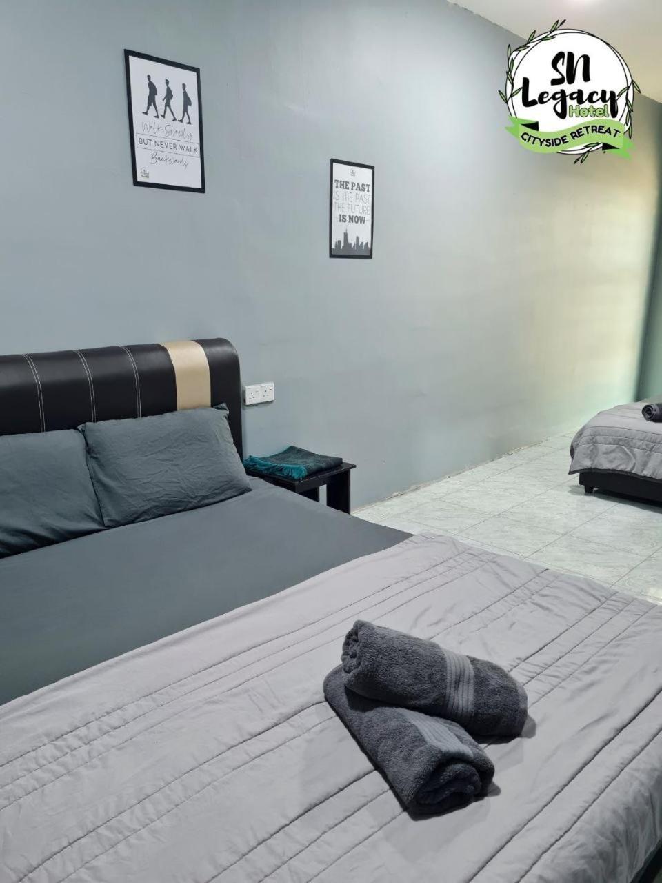 Triple Room with Window