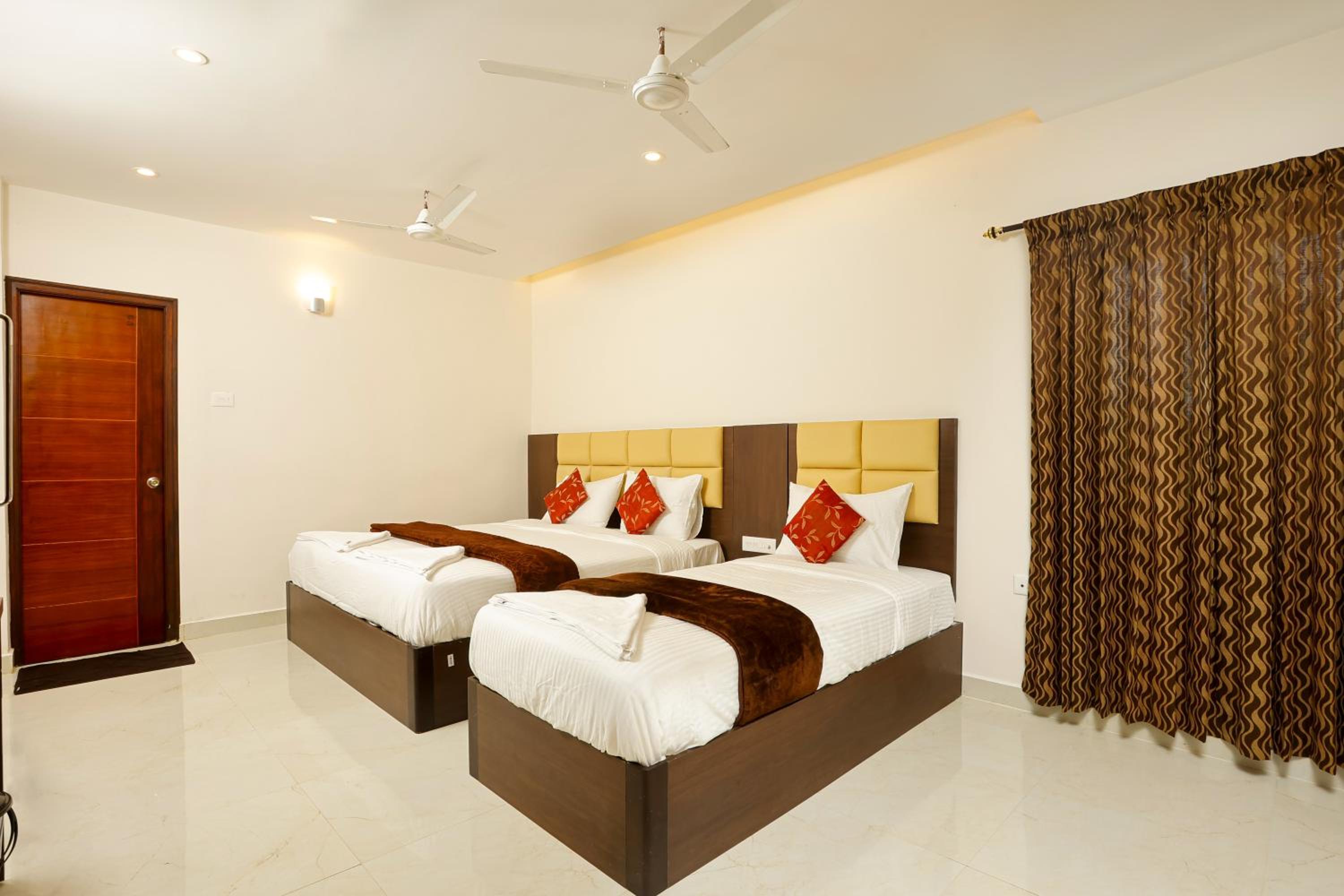 Deluxe Triple Room - Photo 2