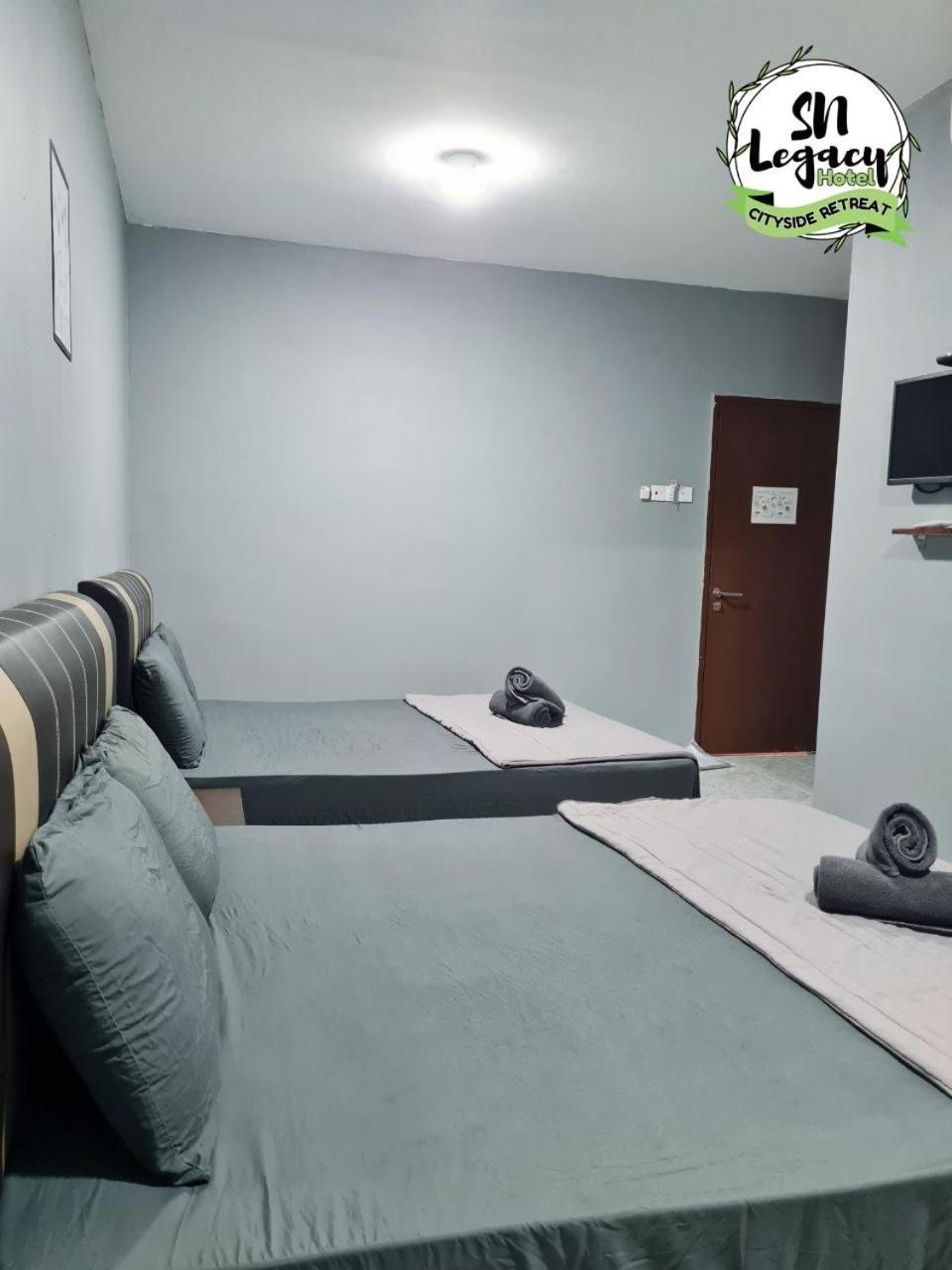 Family Room (No window)