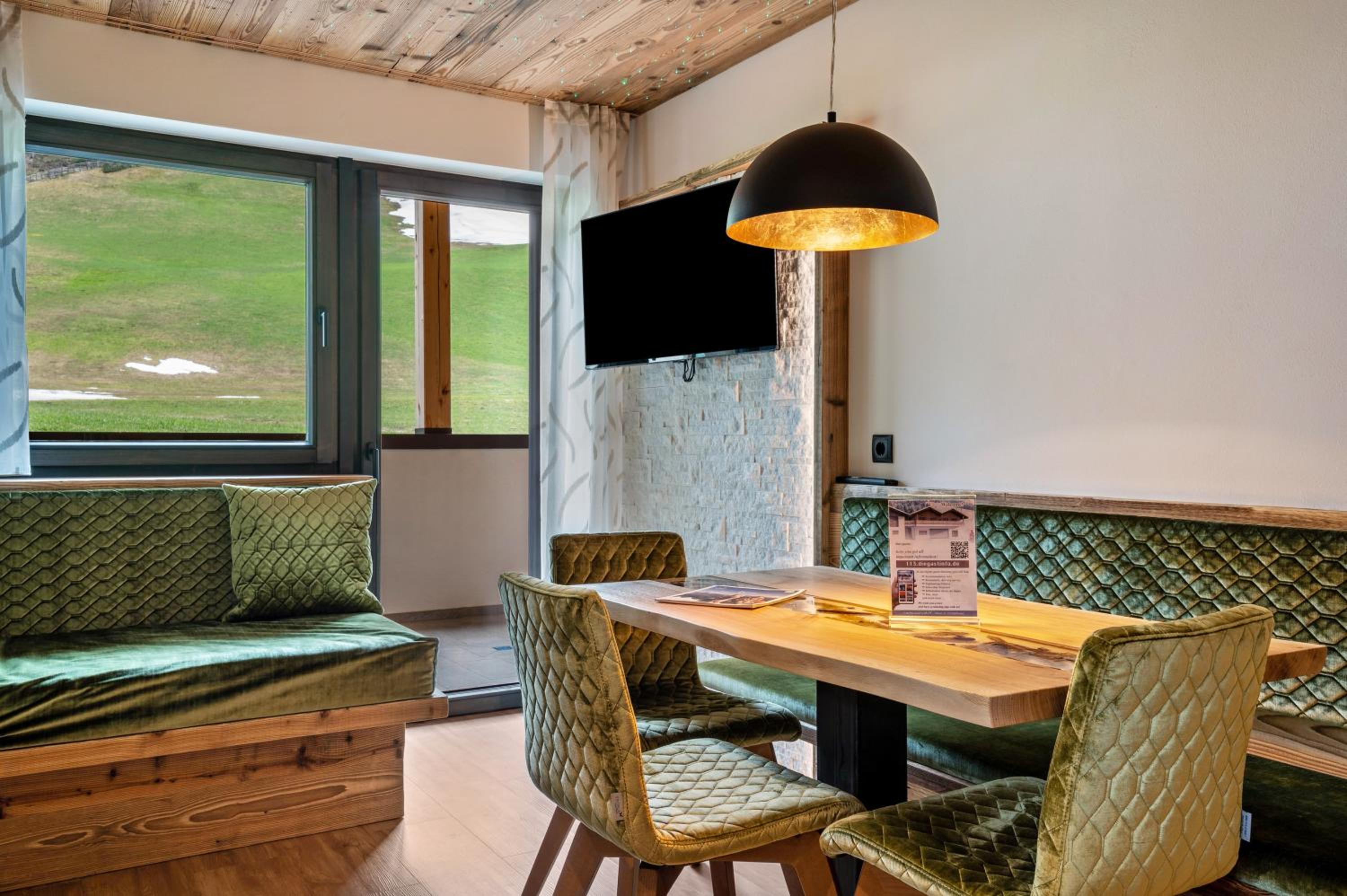 Two-Bedroom Deluxe Apartment with Garden View
