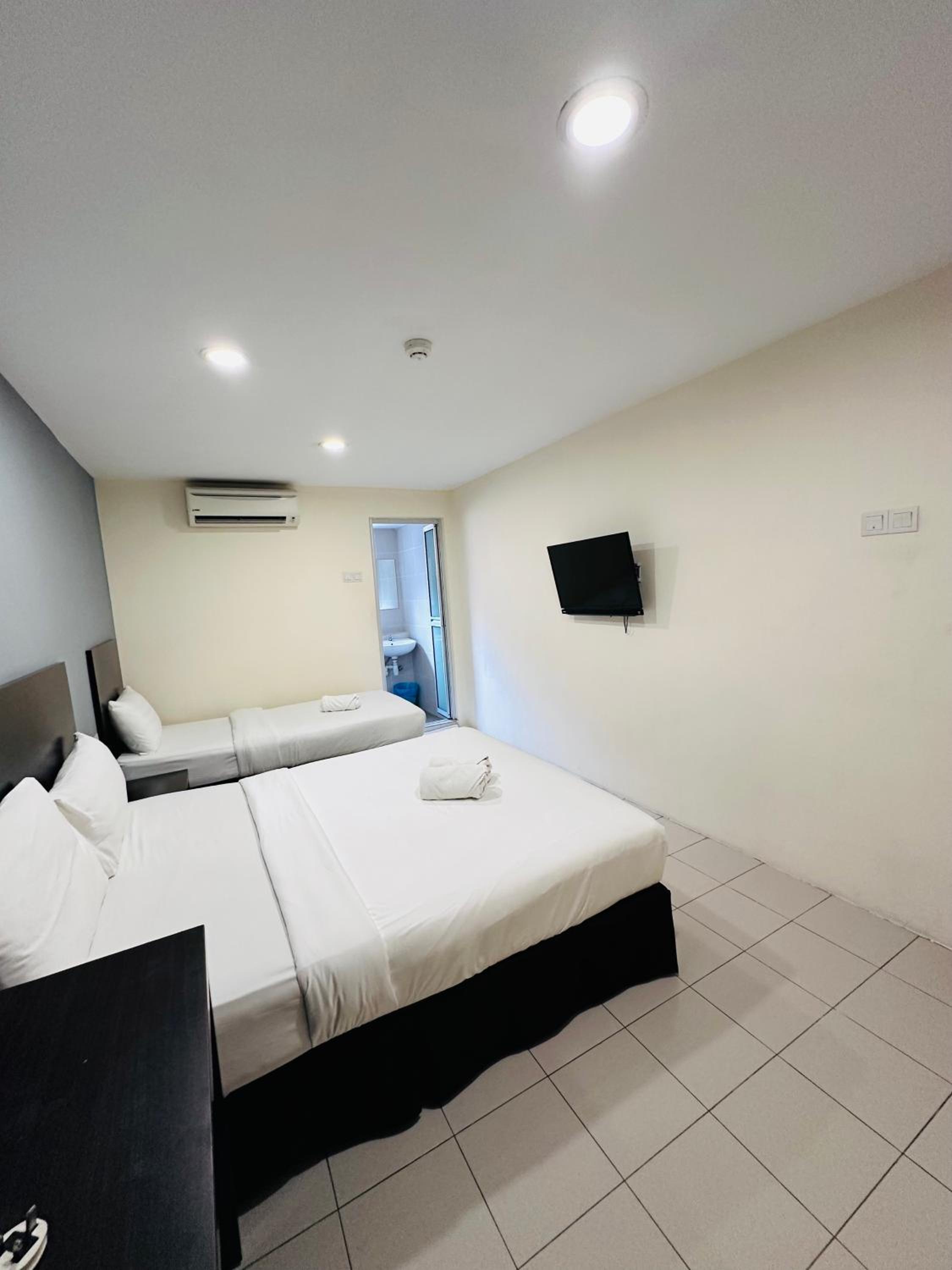 Standard Triple Room photo 2