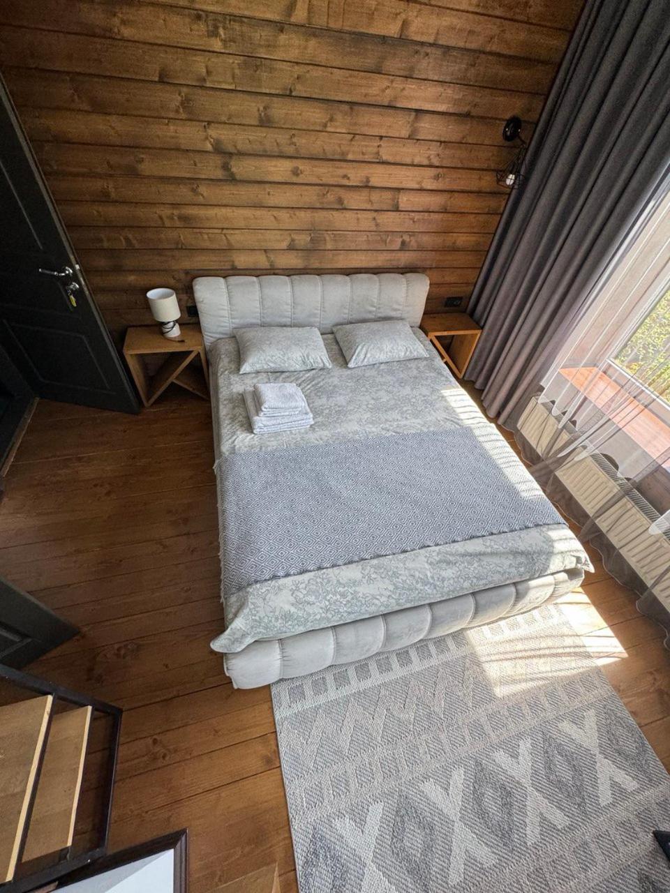 Deluxe Double Room with Balcony photo 3