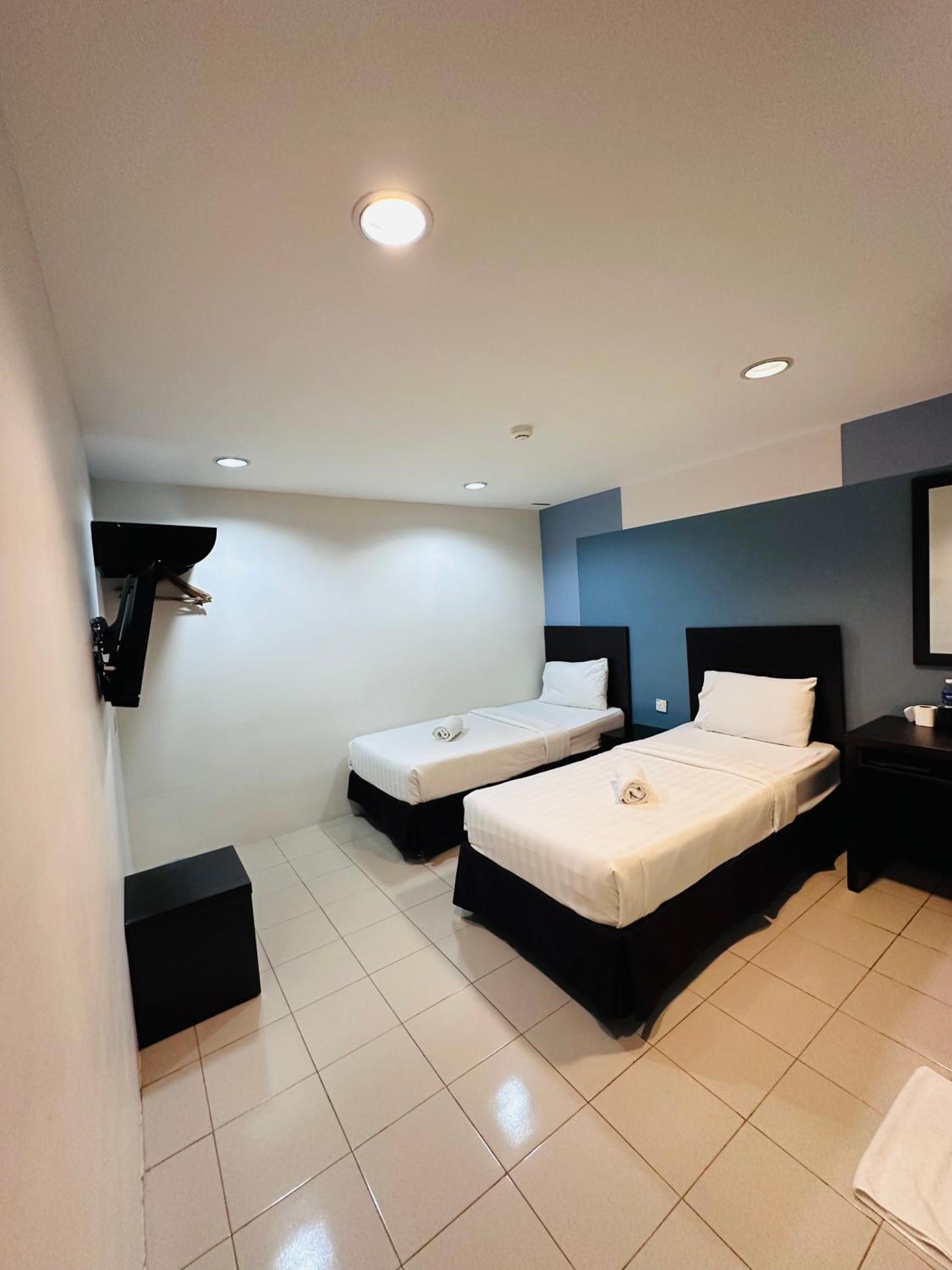 Standard Twin Room photo 2