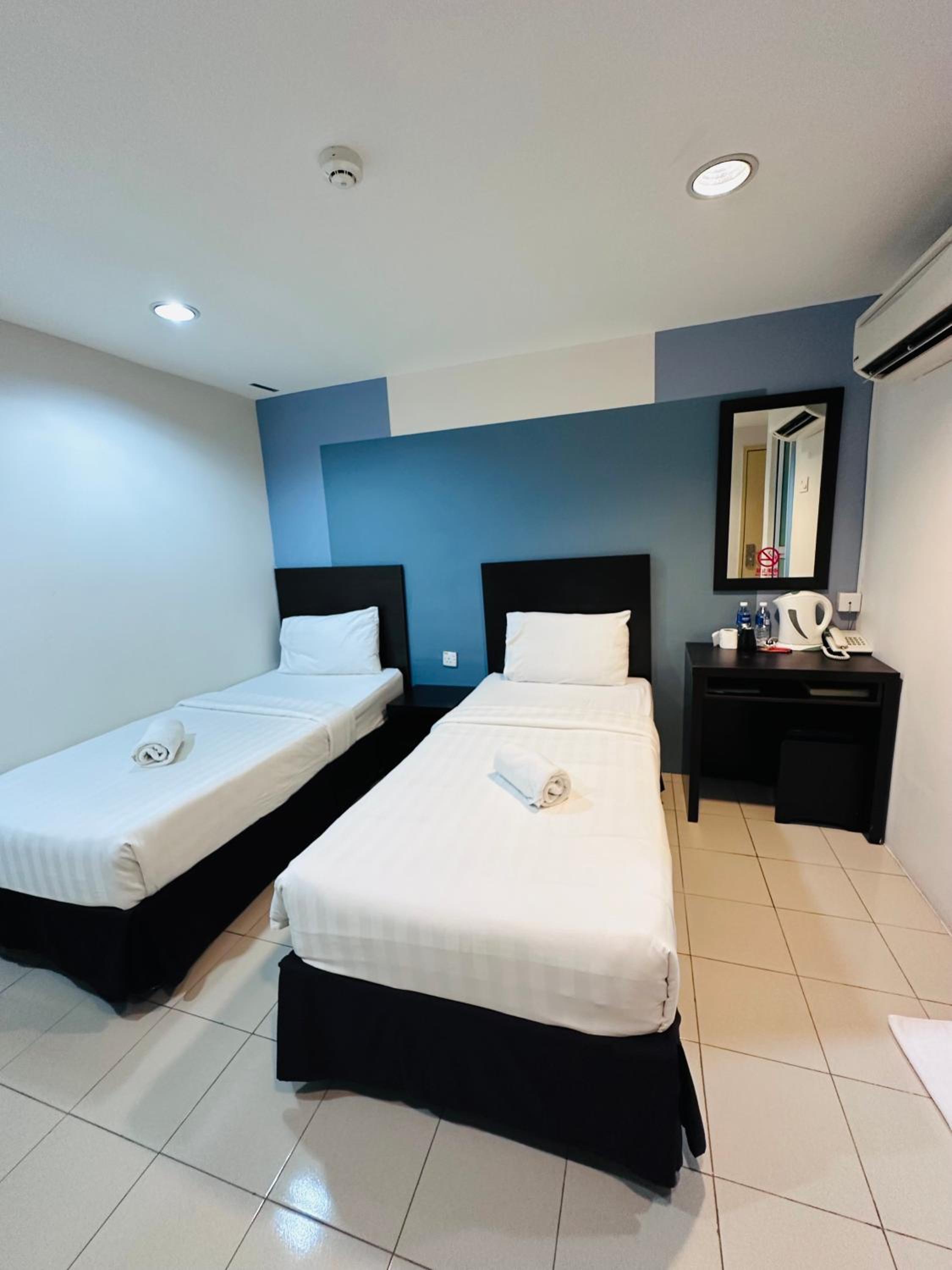 Standard Twin Room photo 3