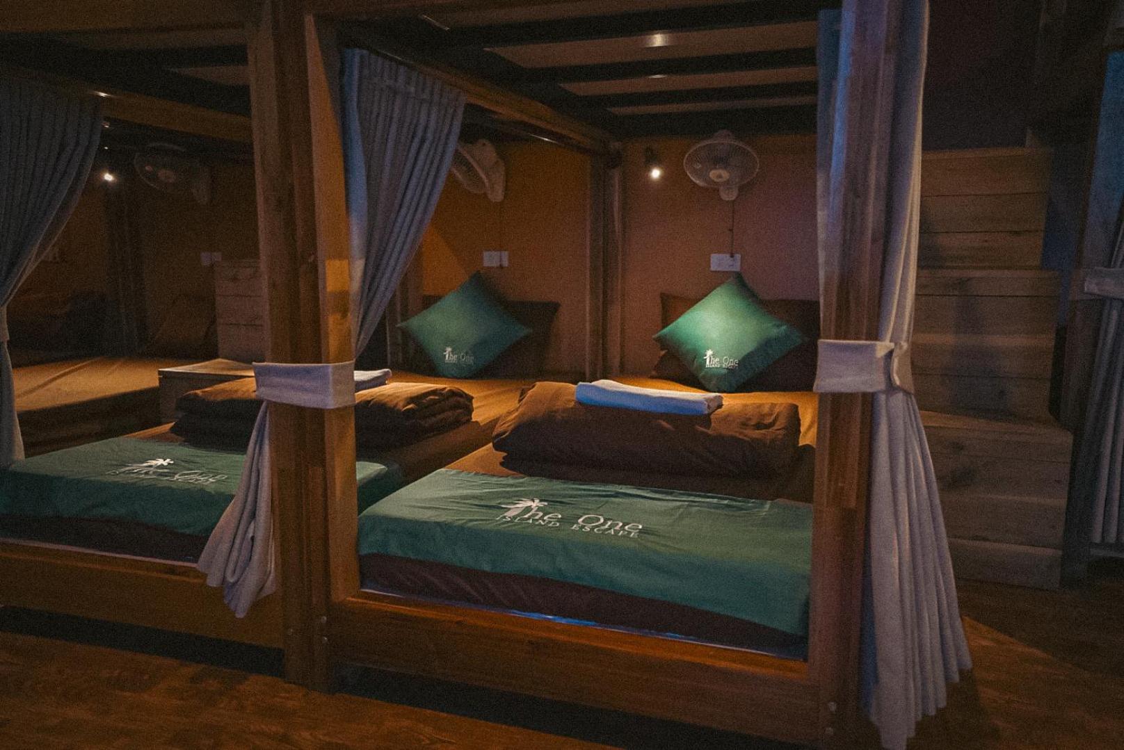 Bunk Bed In Mixed Dormitory Room photo 2