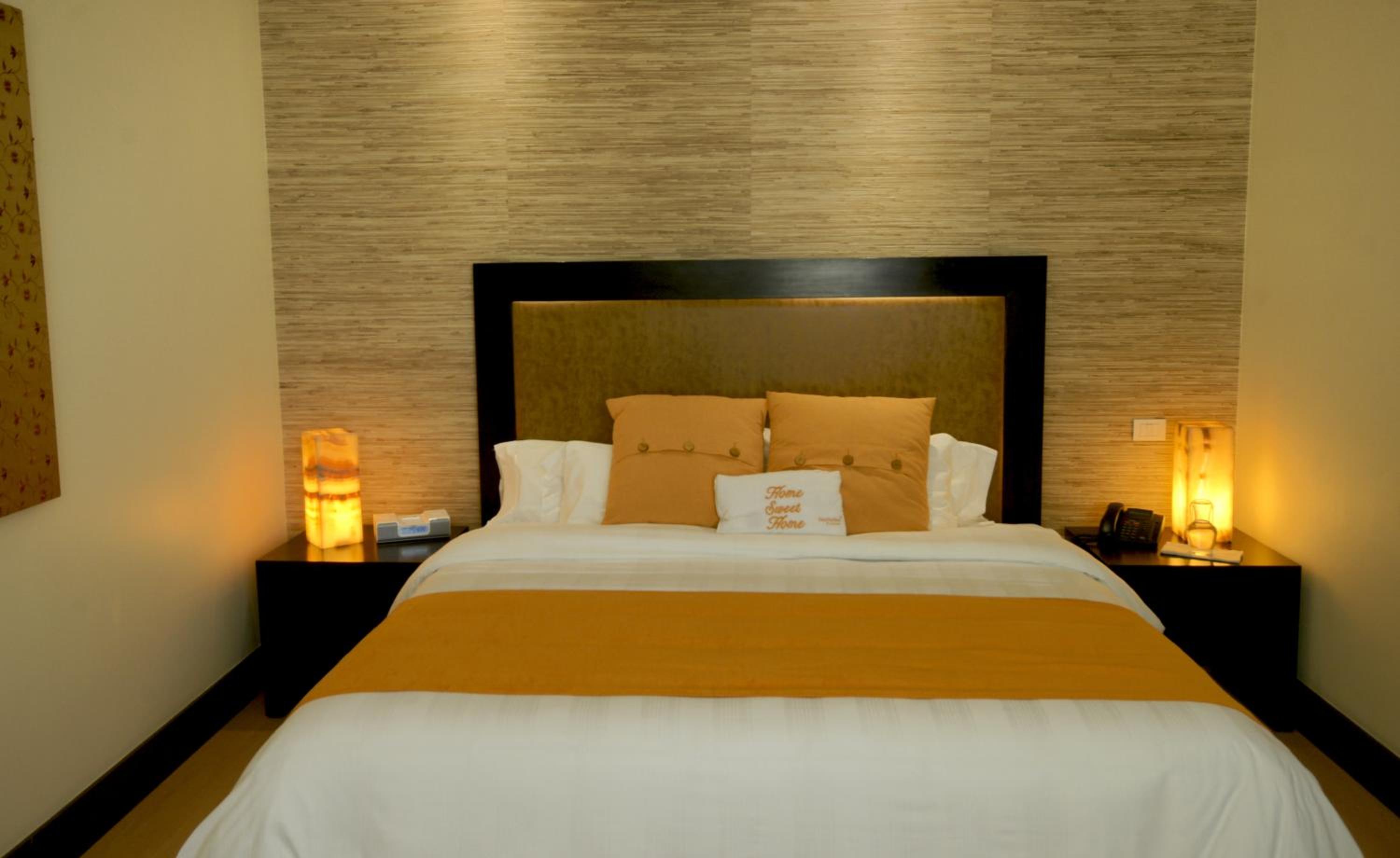 Available room thumbnail 5