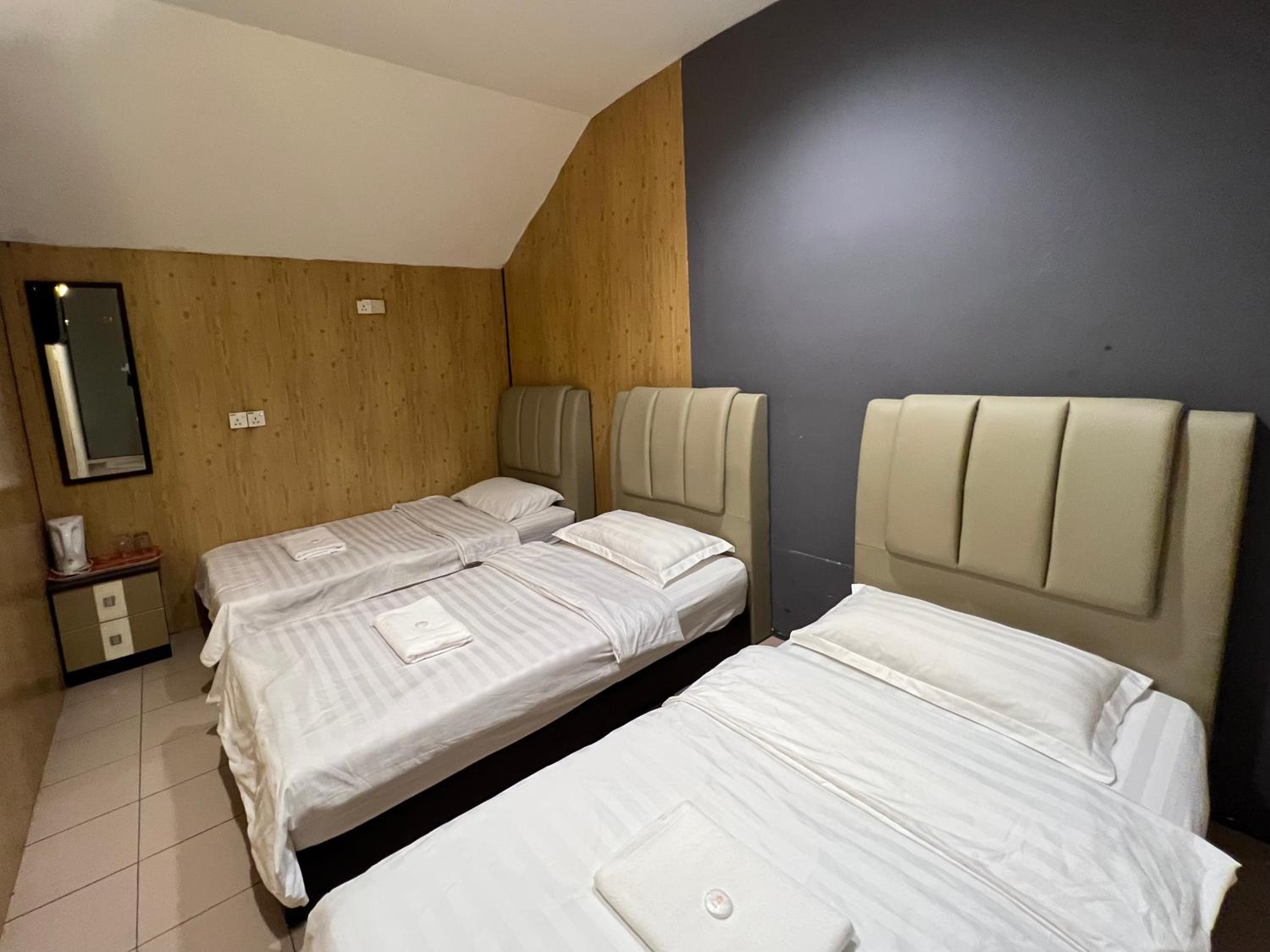 Triple Room with Private Bathroom